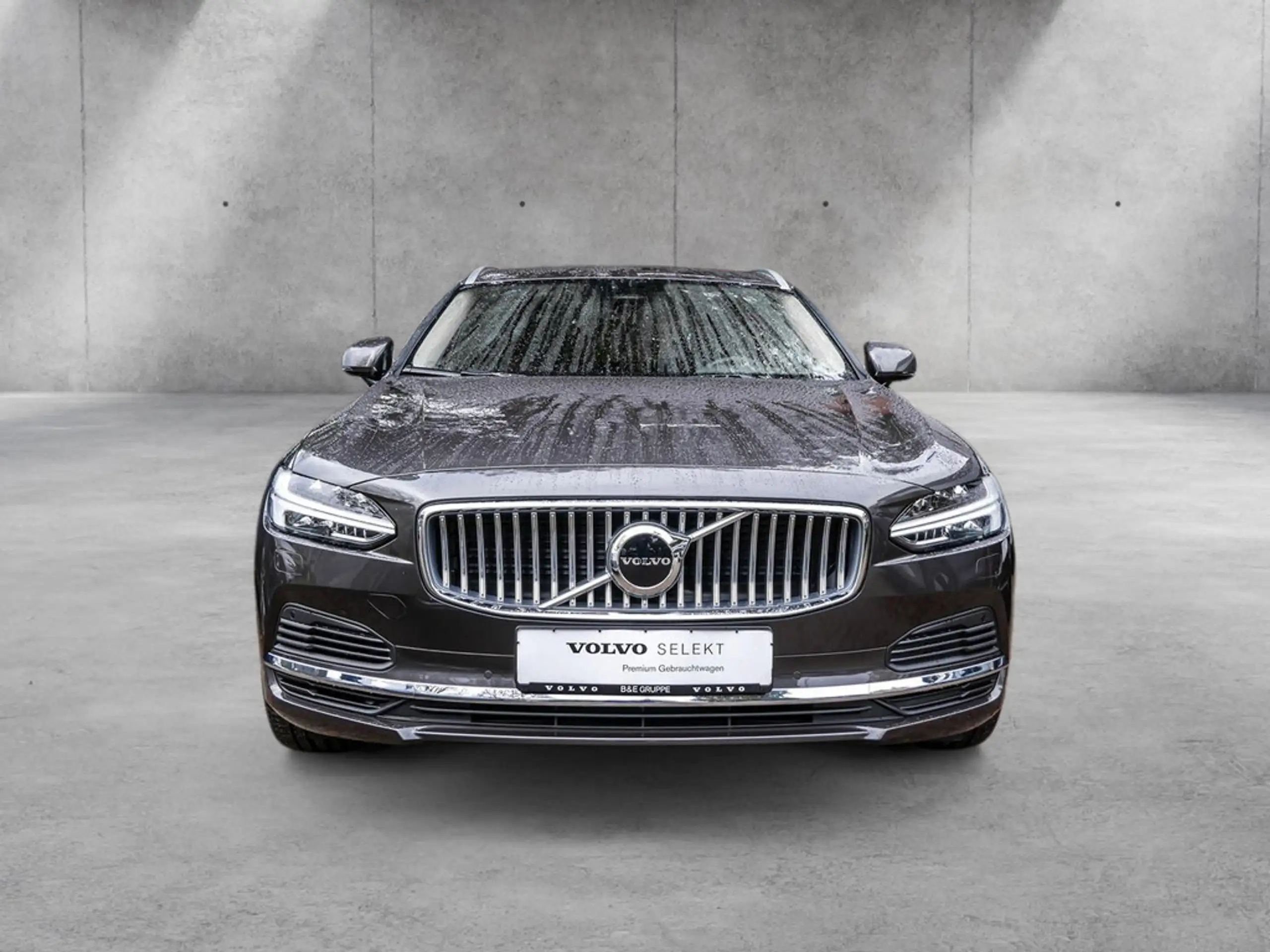 Volvo - V90