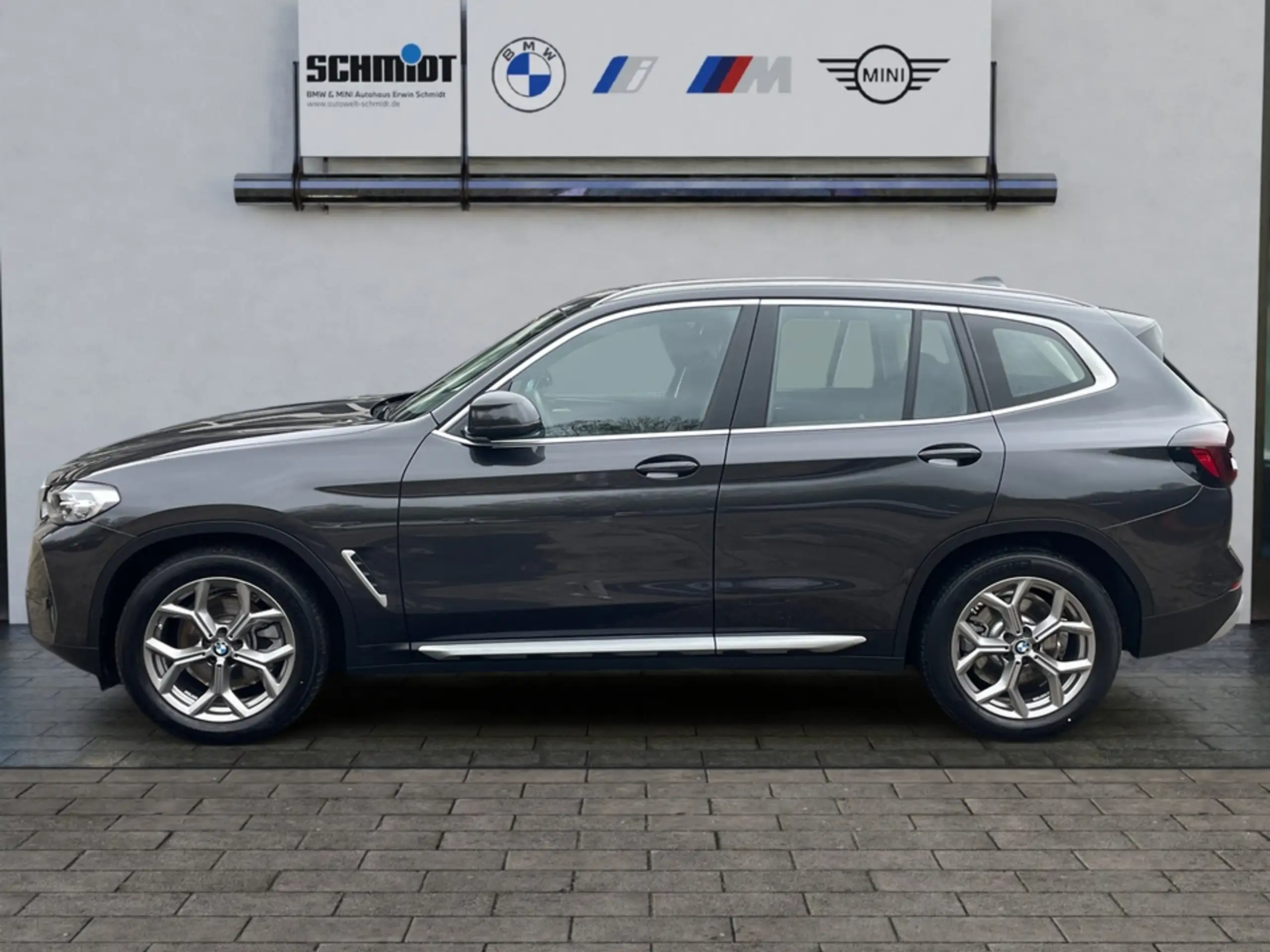 BMW - X3