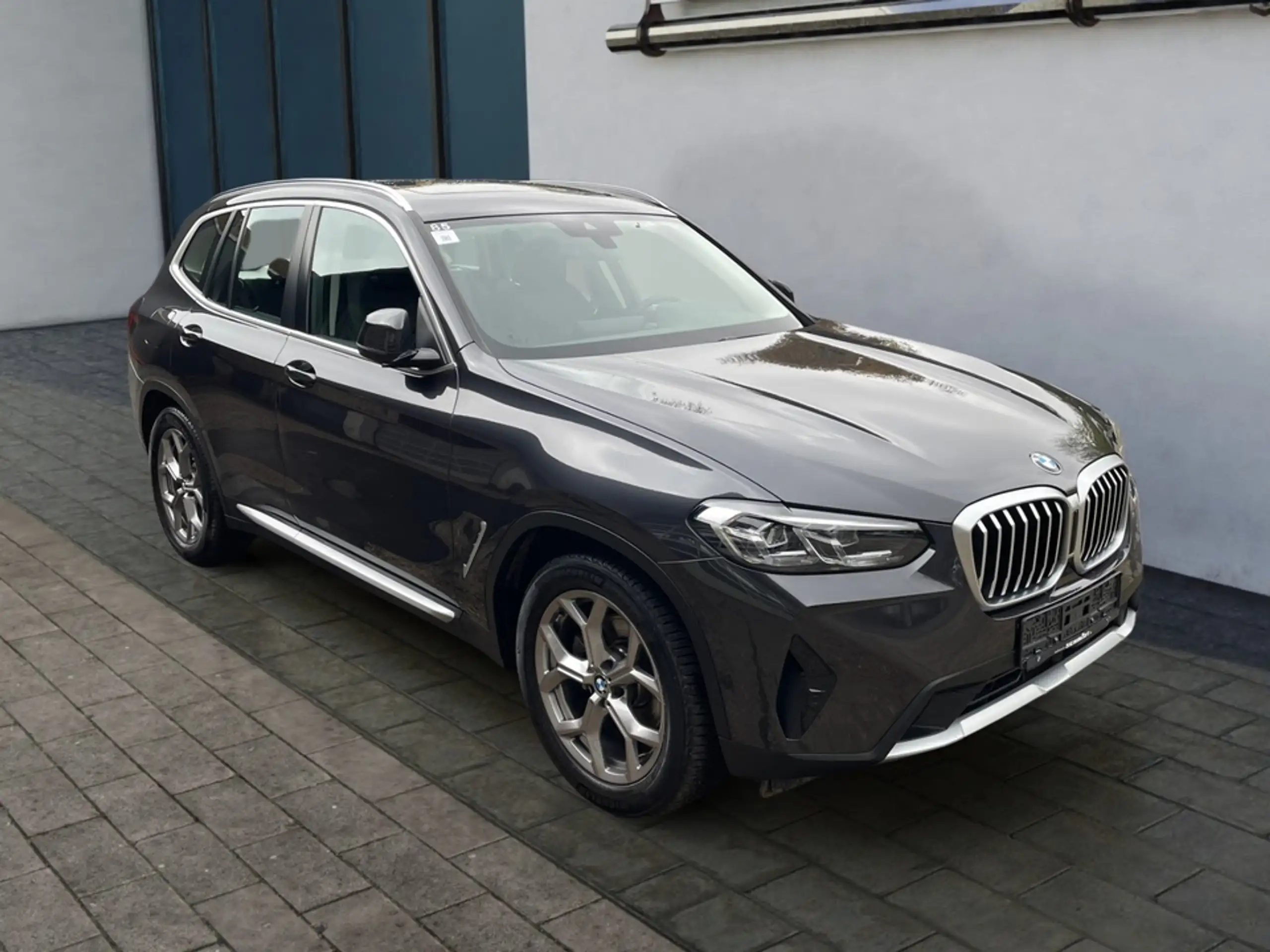 BMW - X3