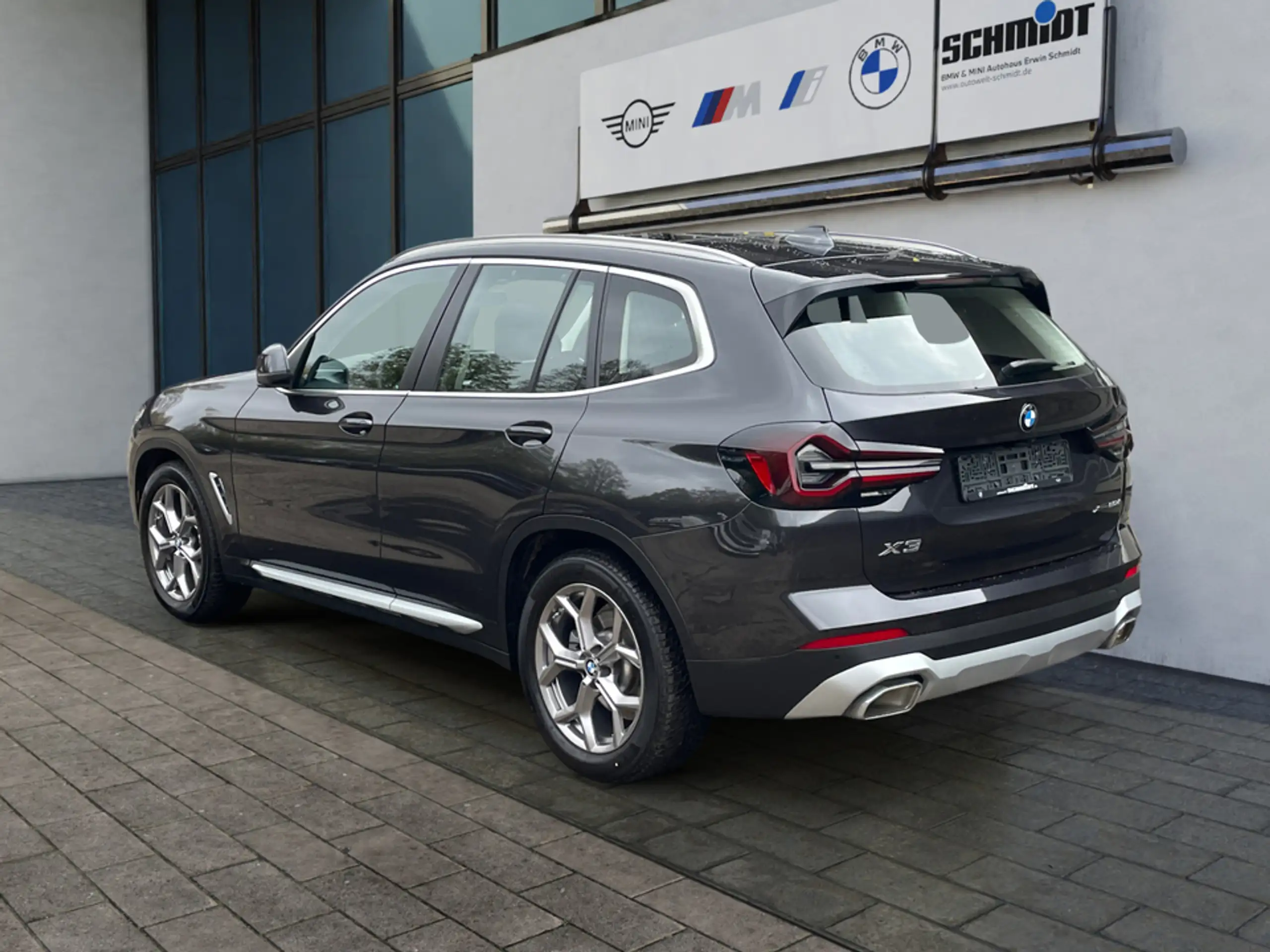 BMW - X3