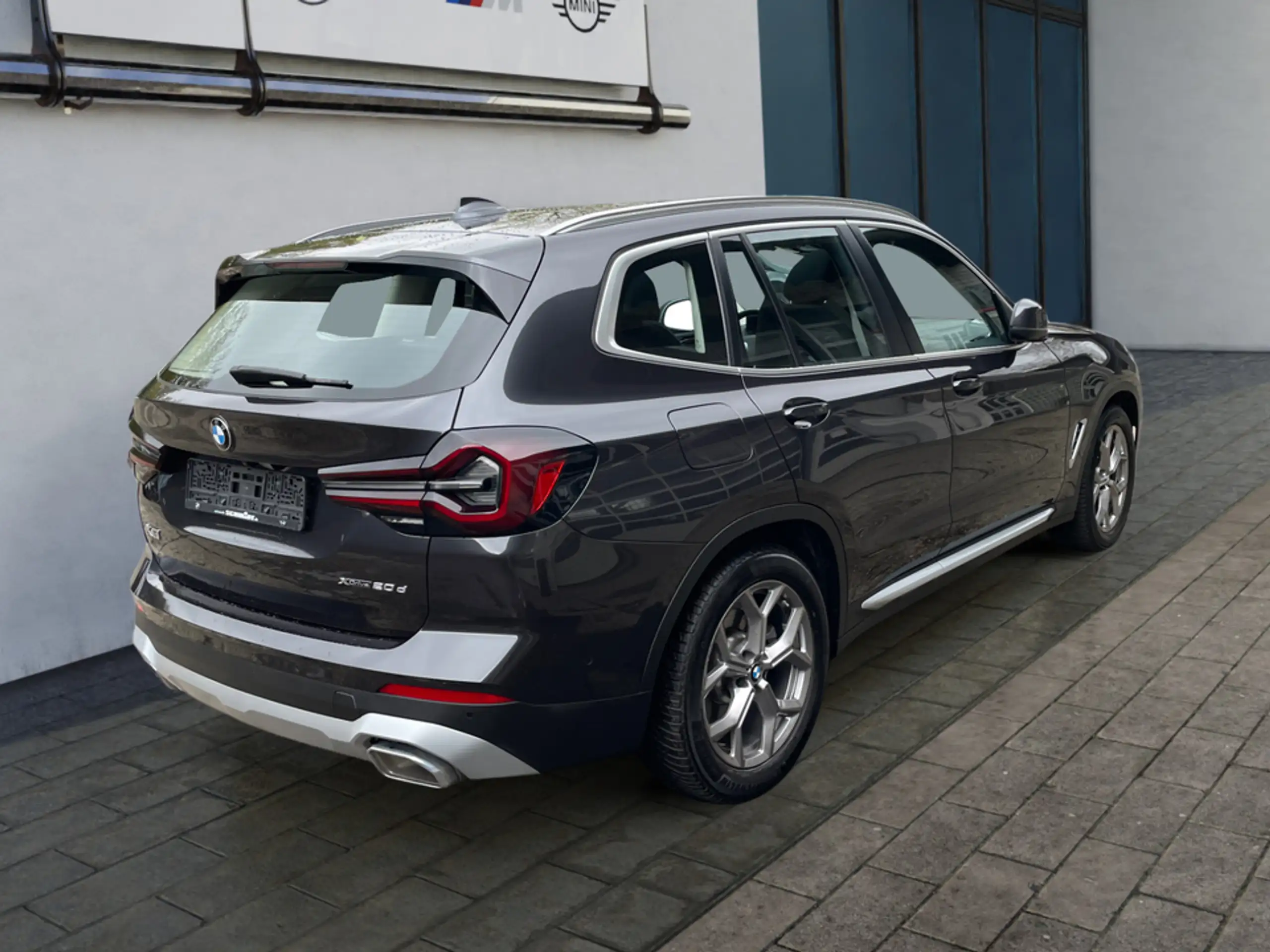 BMW - X3