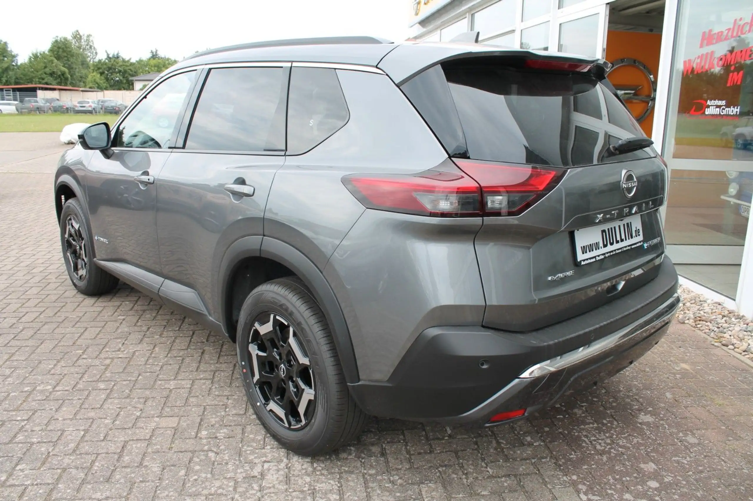 Nissan - X-Trail