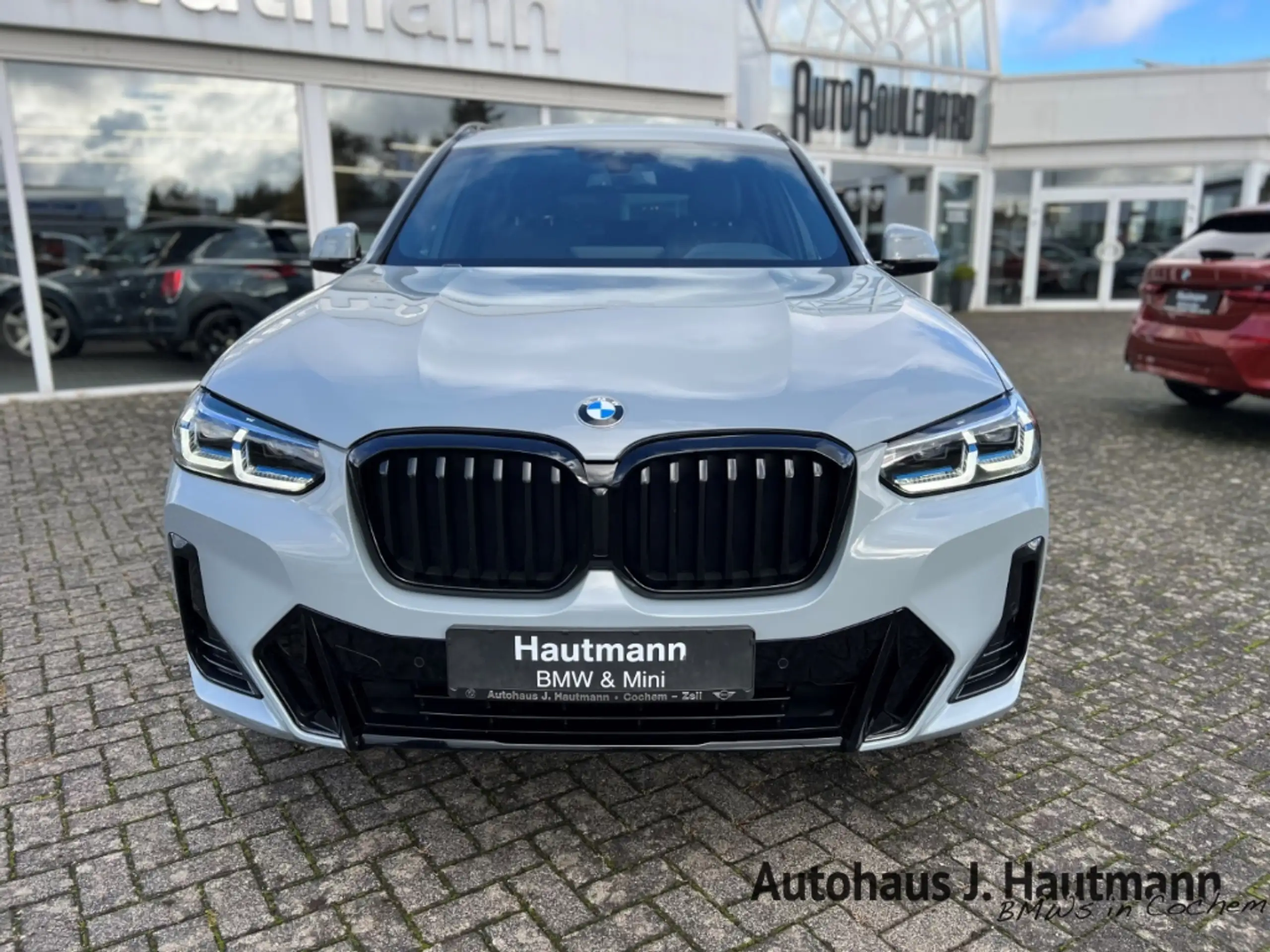 BMW - X3