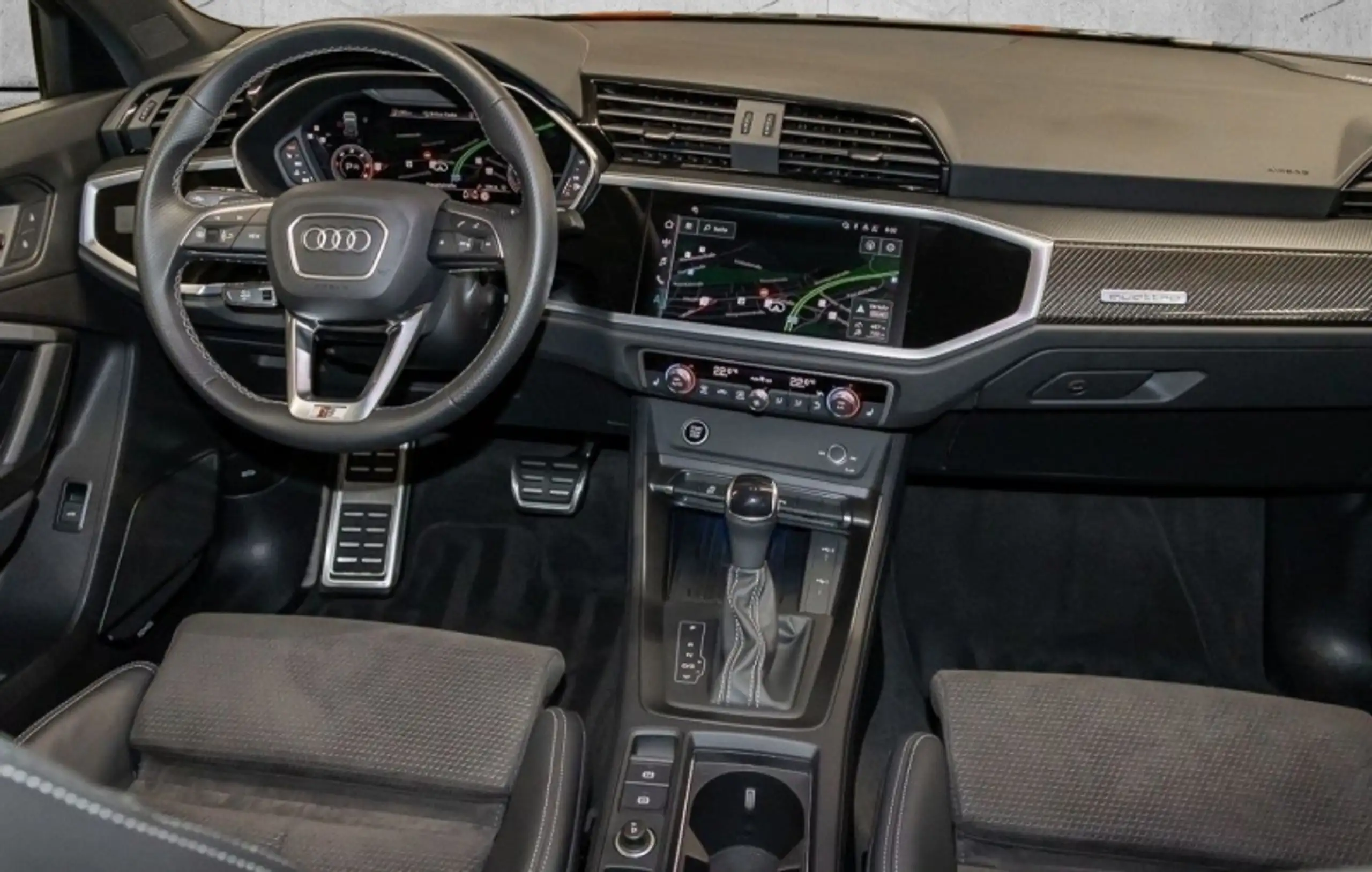 Audi - Q3