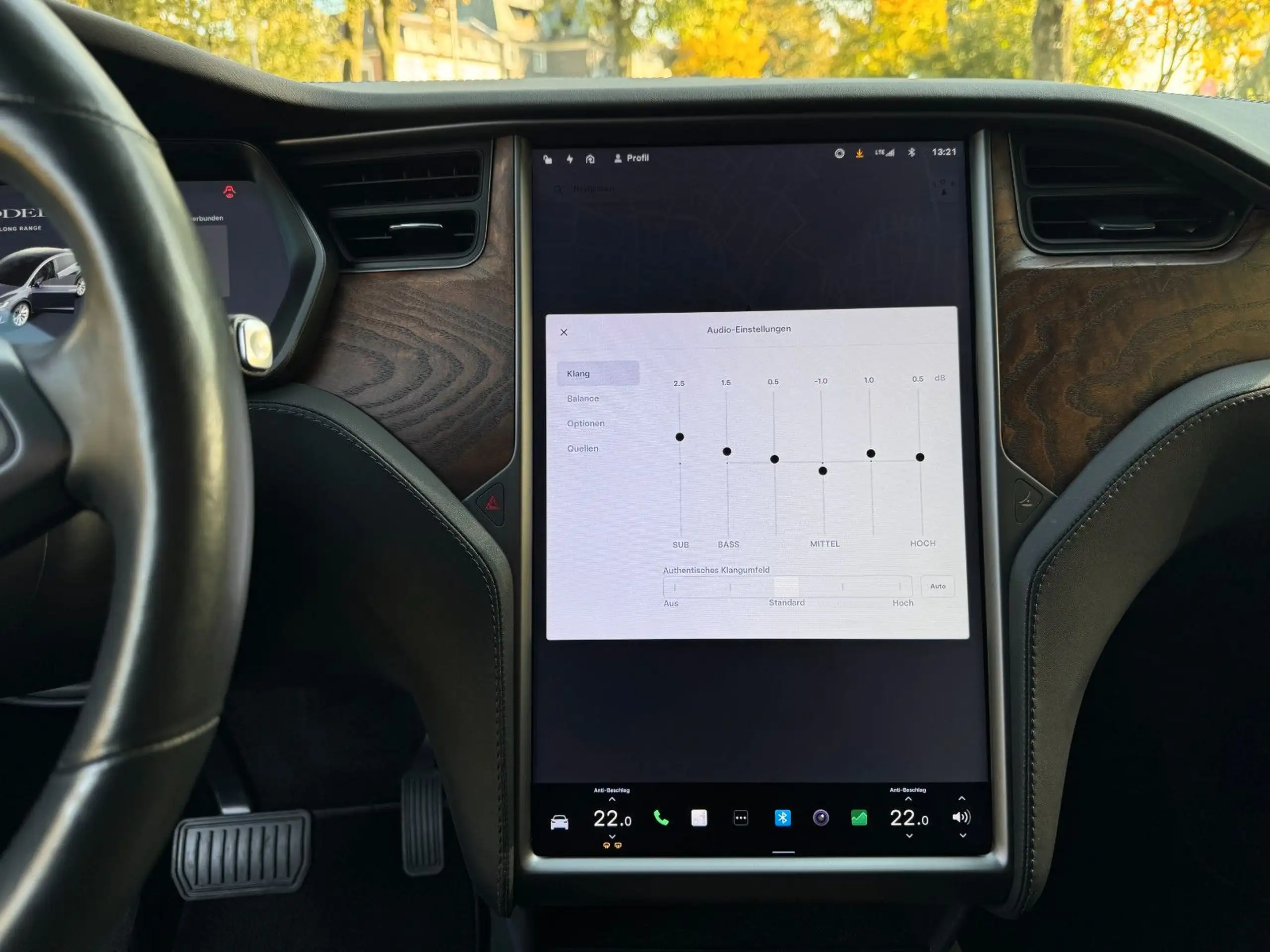 Tesla - Model X