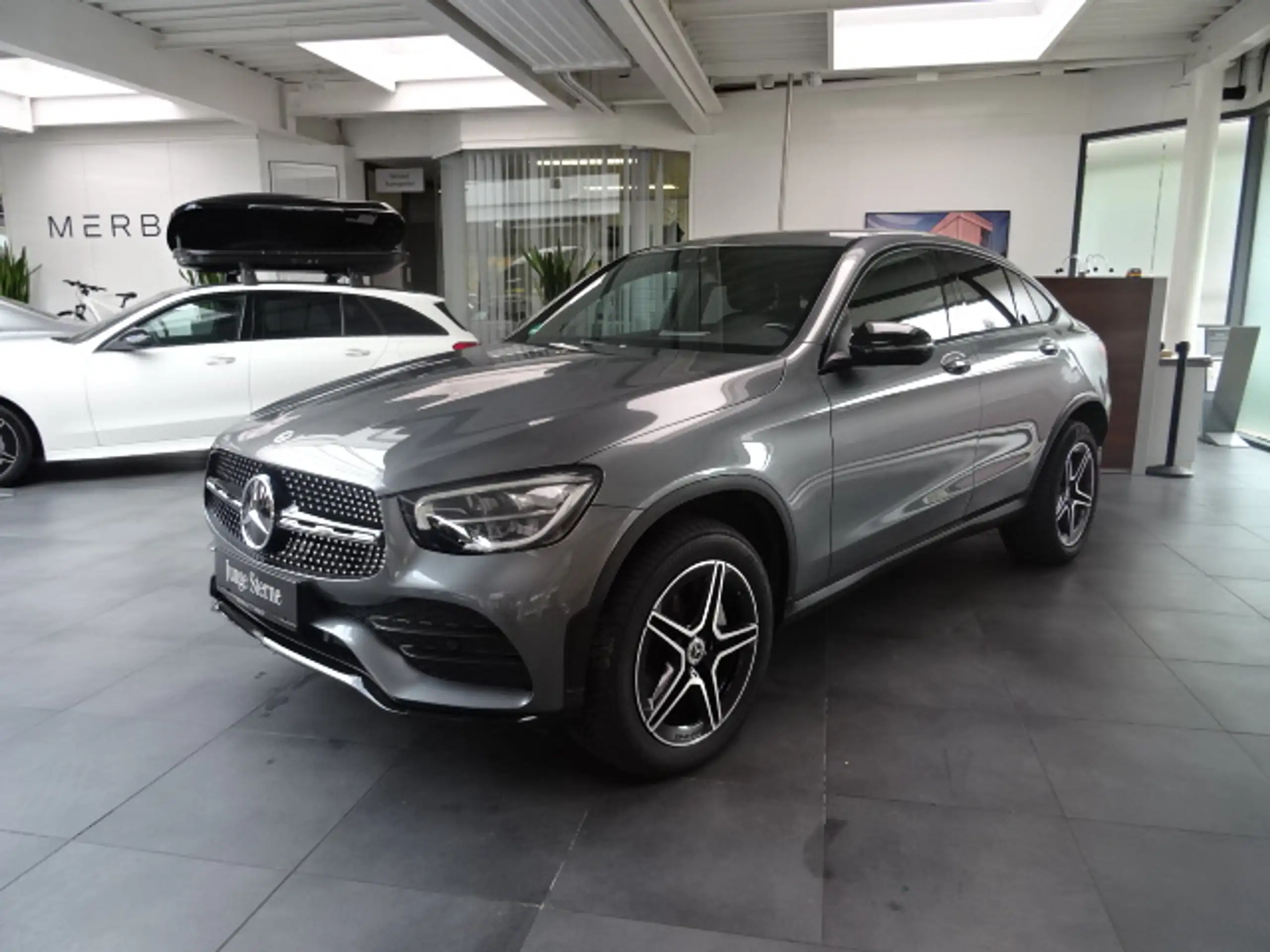 Mercedes-Benz - GLC 300