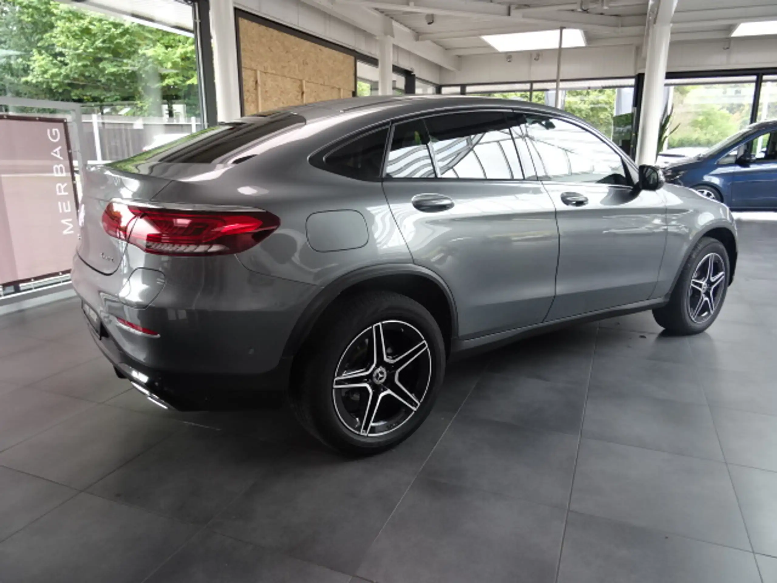 Mercedes-Benz - GLC 300