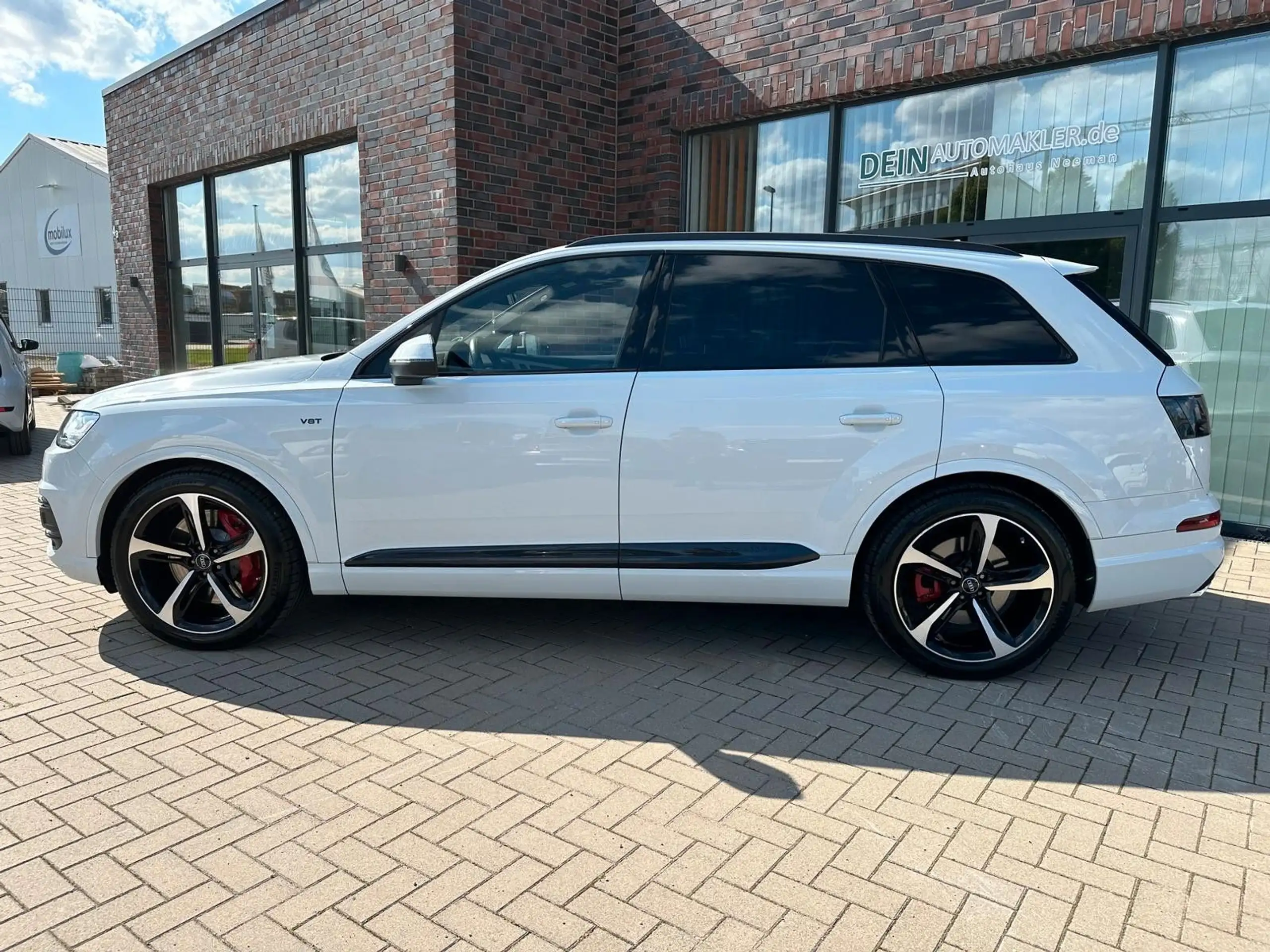 Audi - SQ7