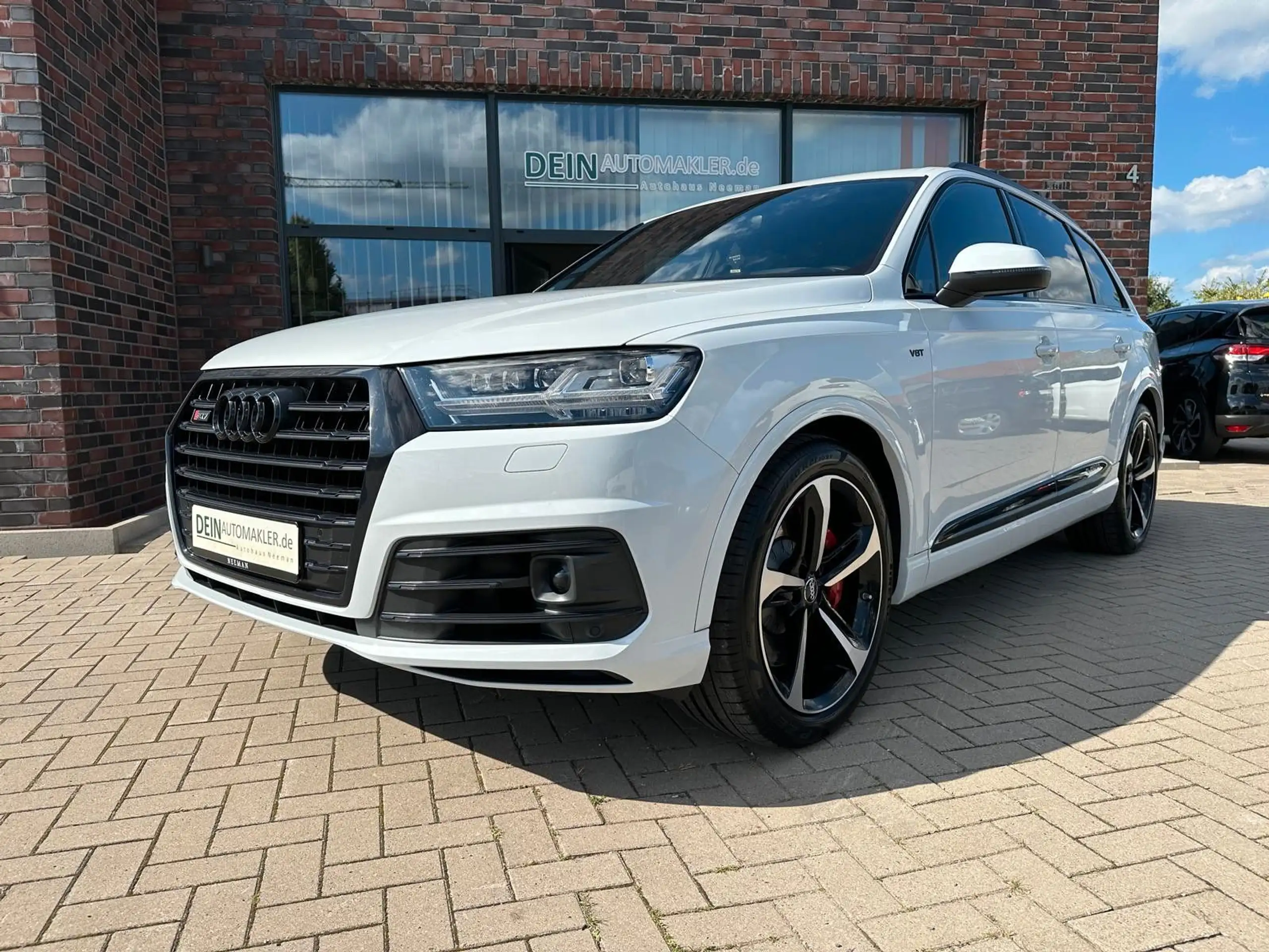 Audi - SQ7