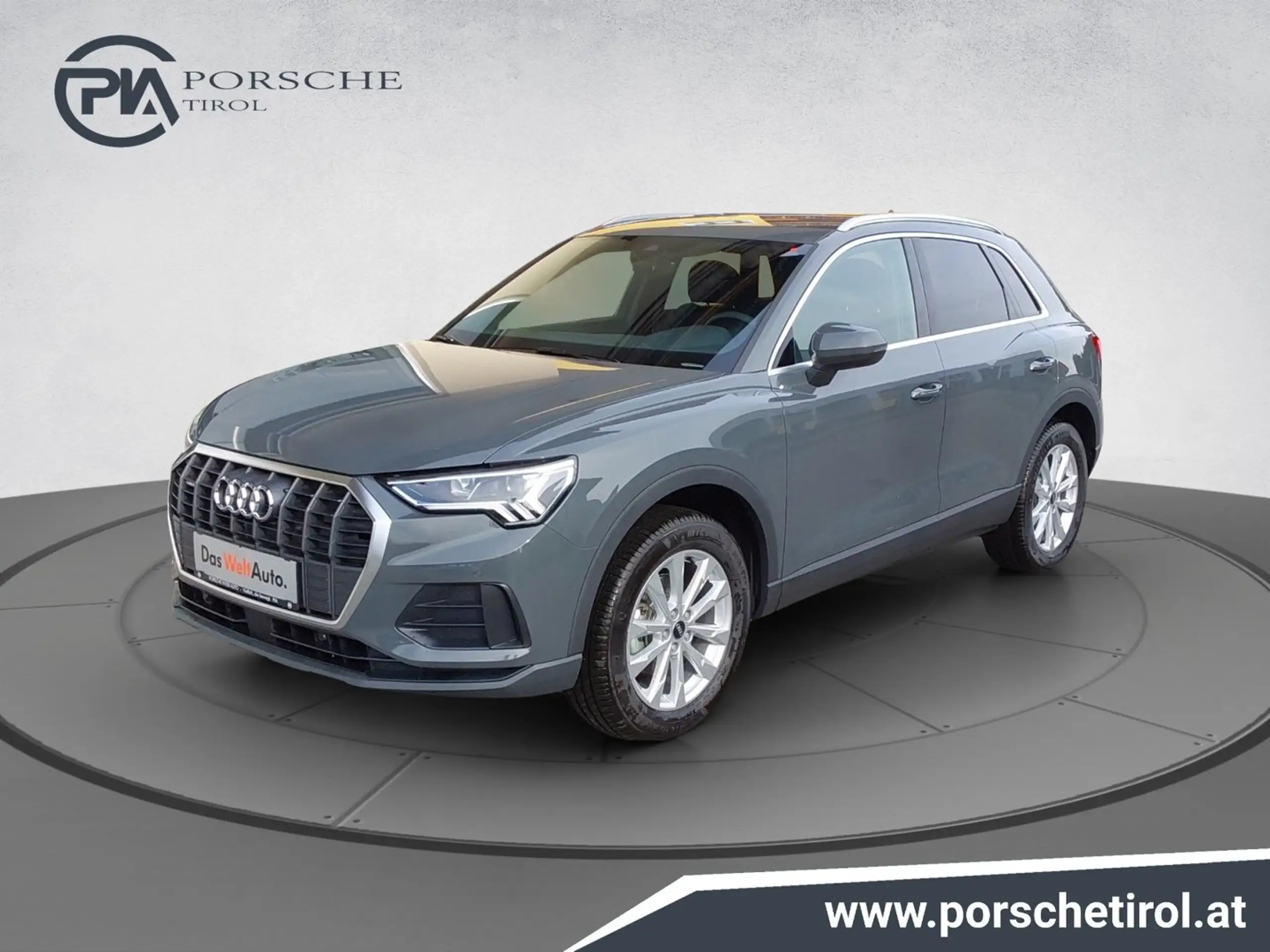 Audi - Q3