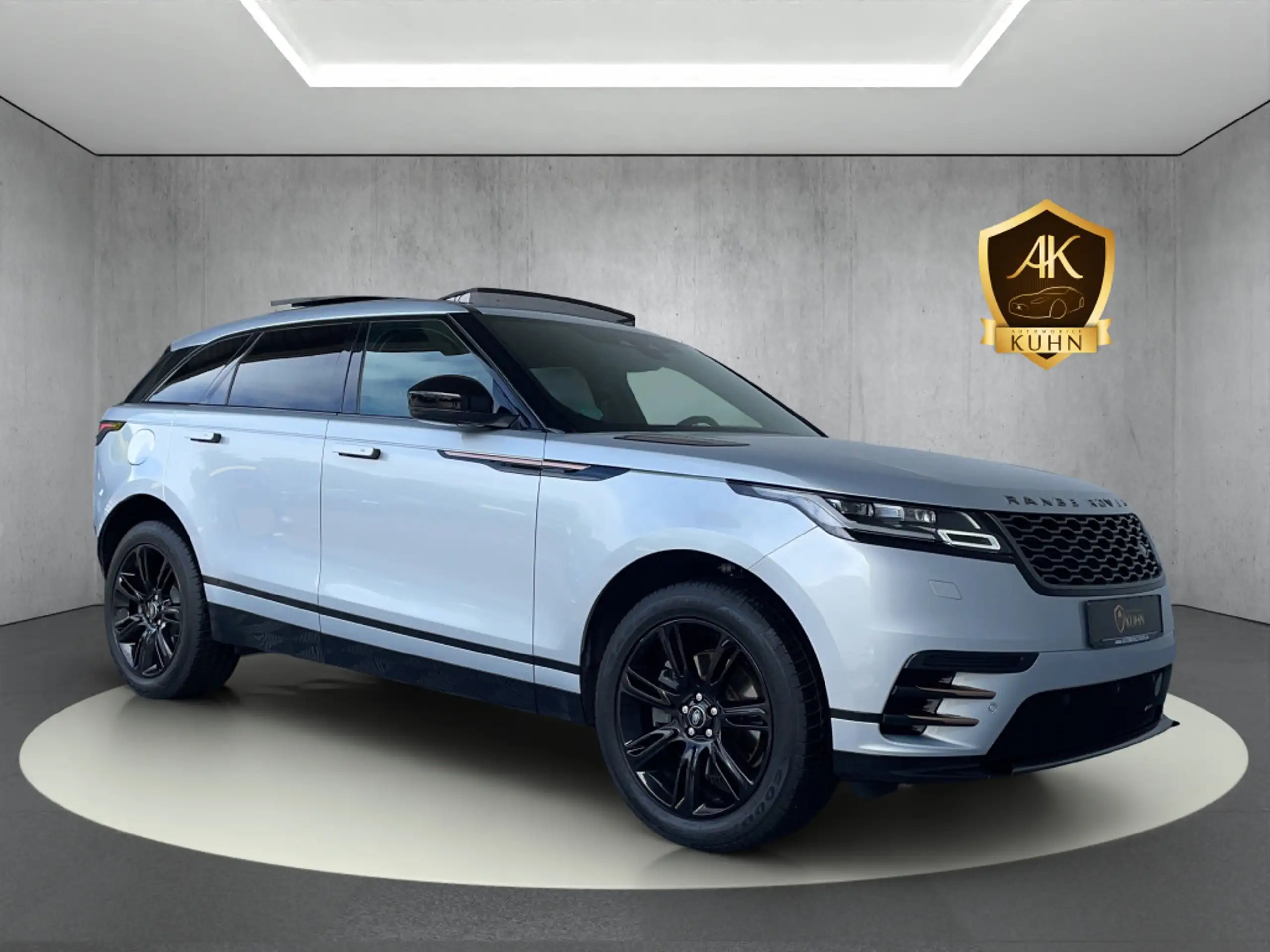 Land Rover - Range Rover Velar