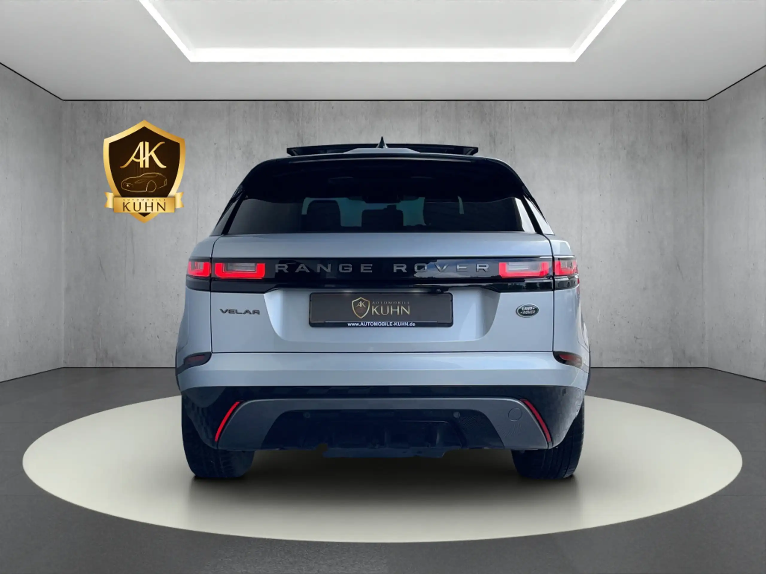 Land Rover - Range Rover Velar