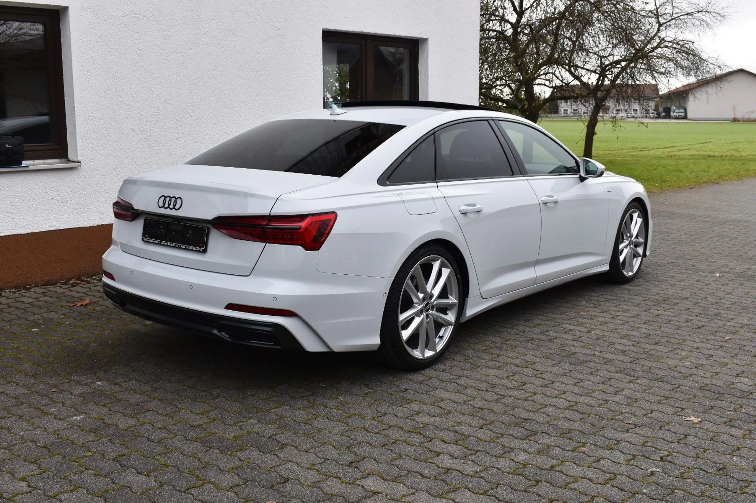 Audi - A6