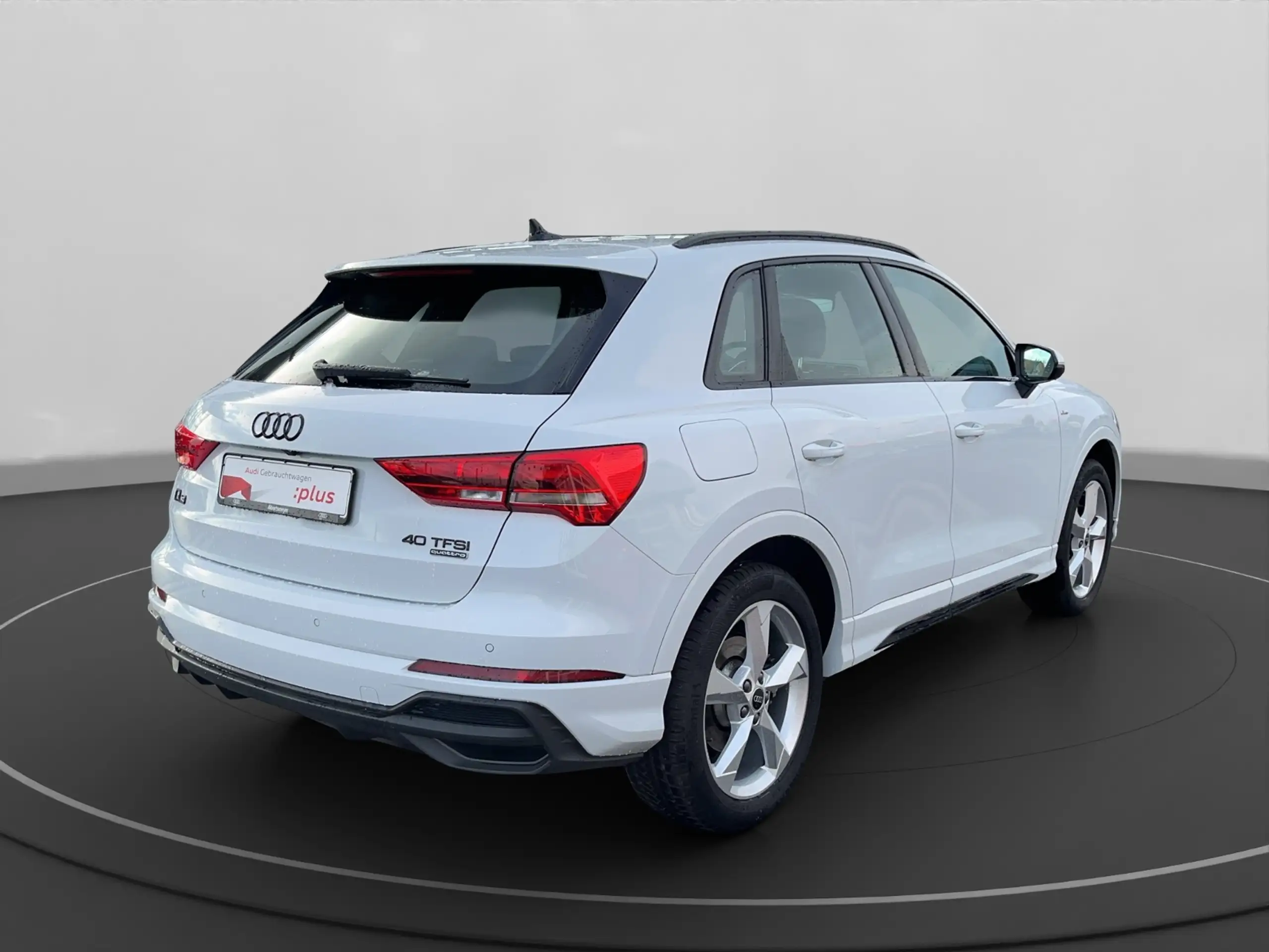 Audi - Q3