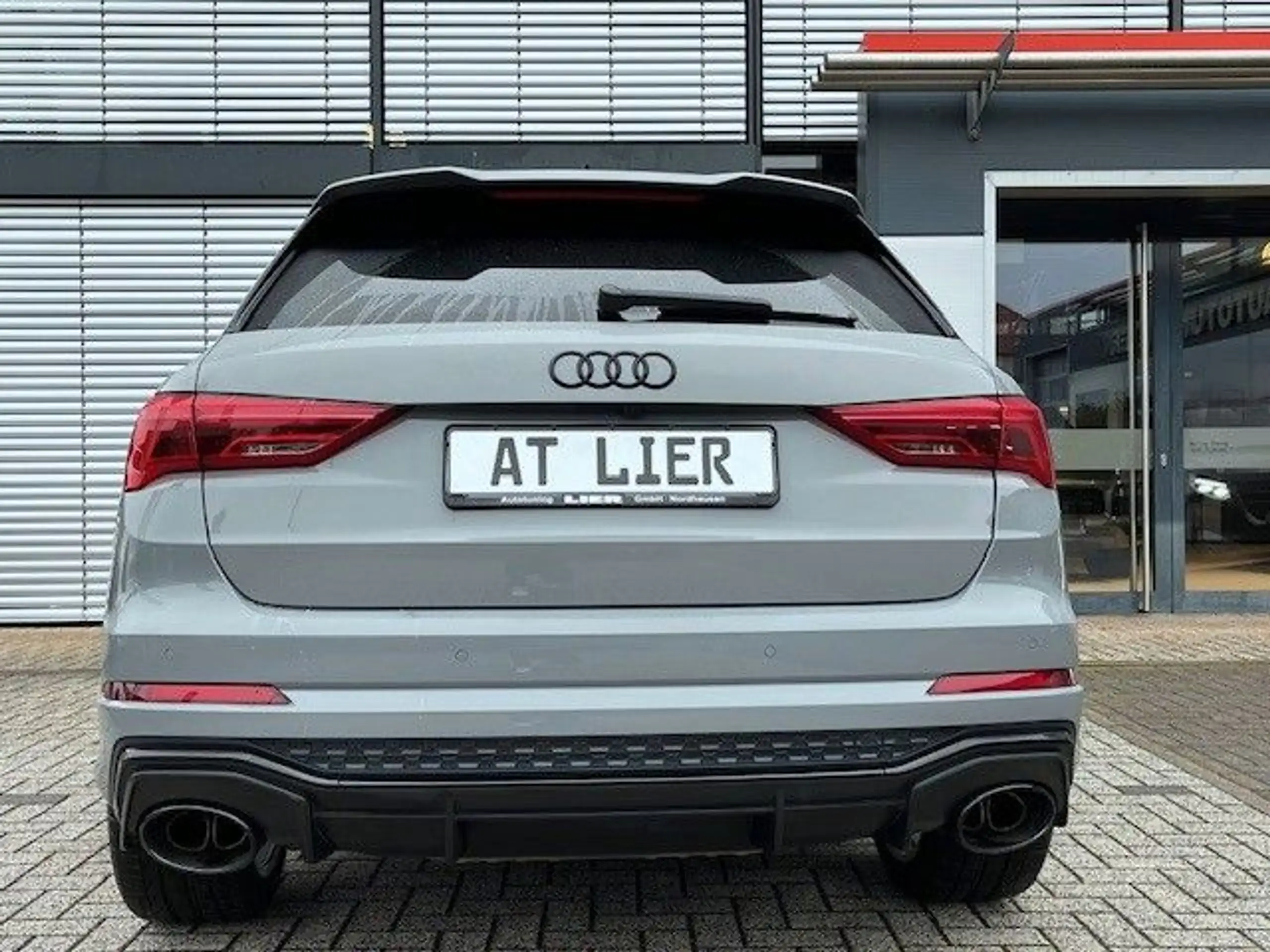 Audi - RS Q3