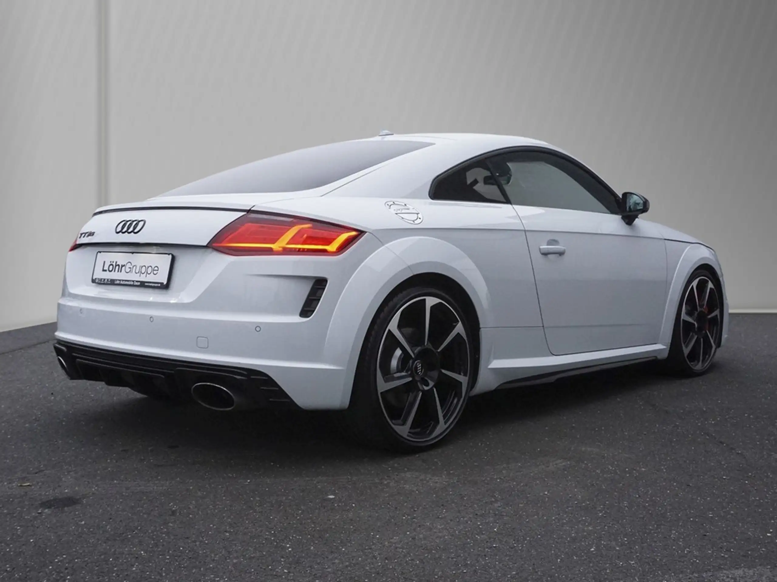 Audi - TT RS