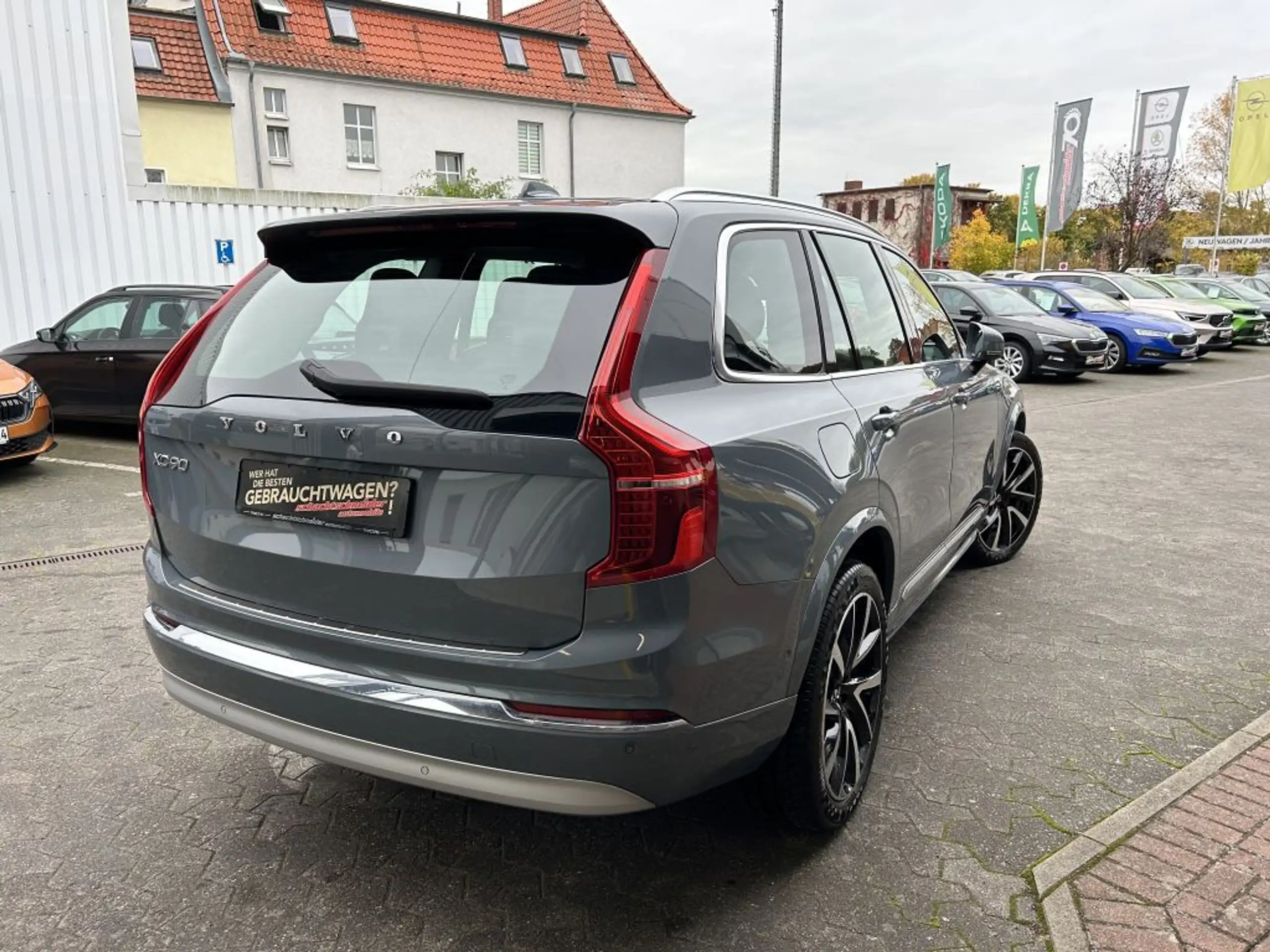 Volvo - XC90