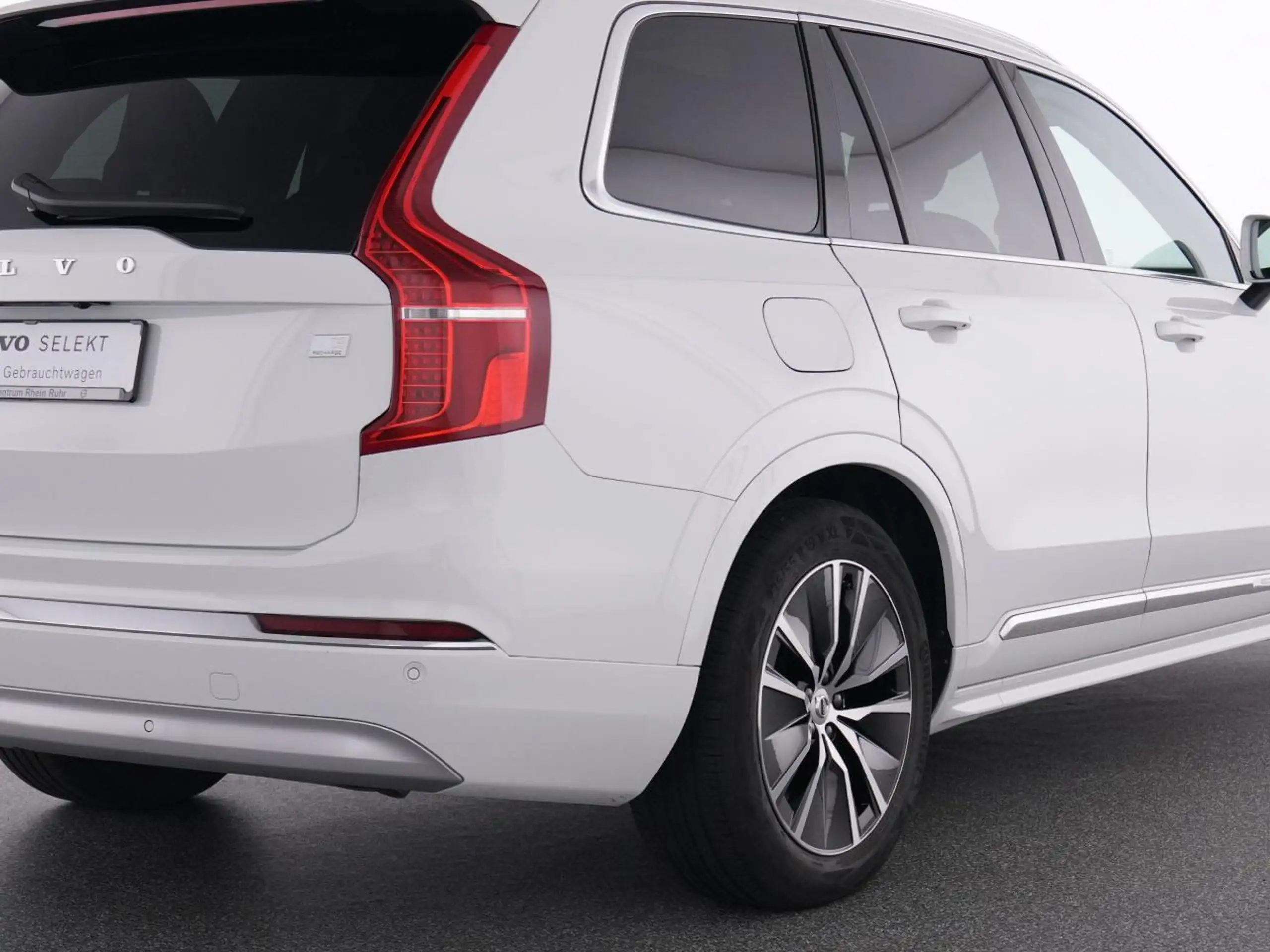 Volvo - XC90