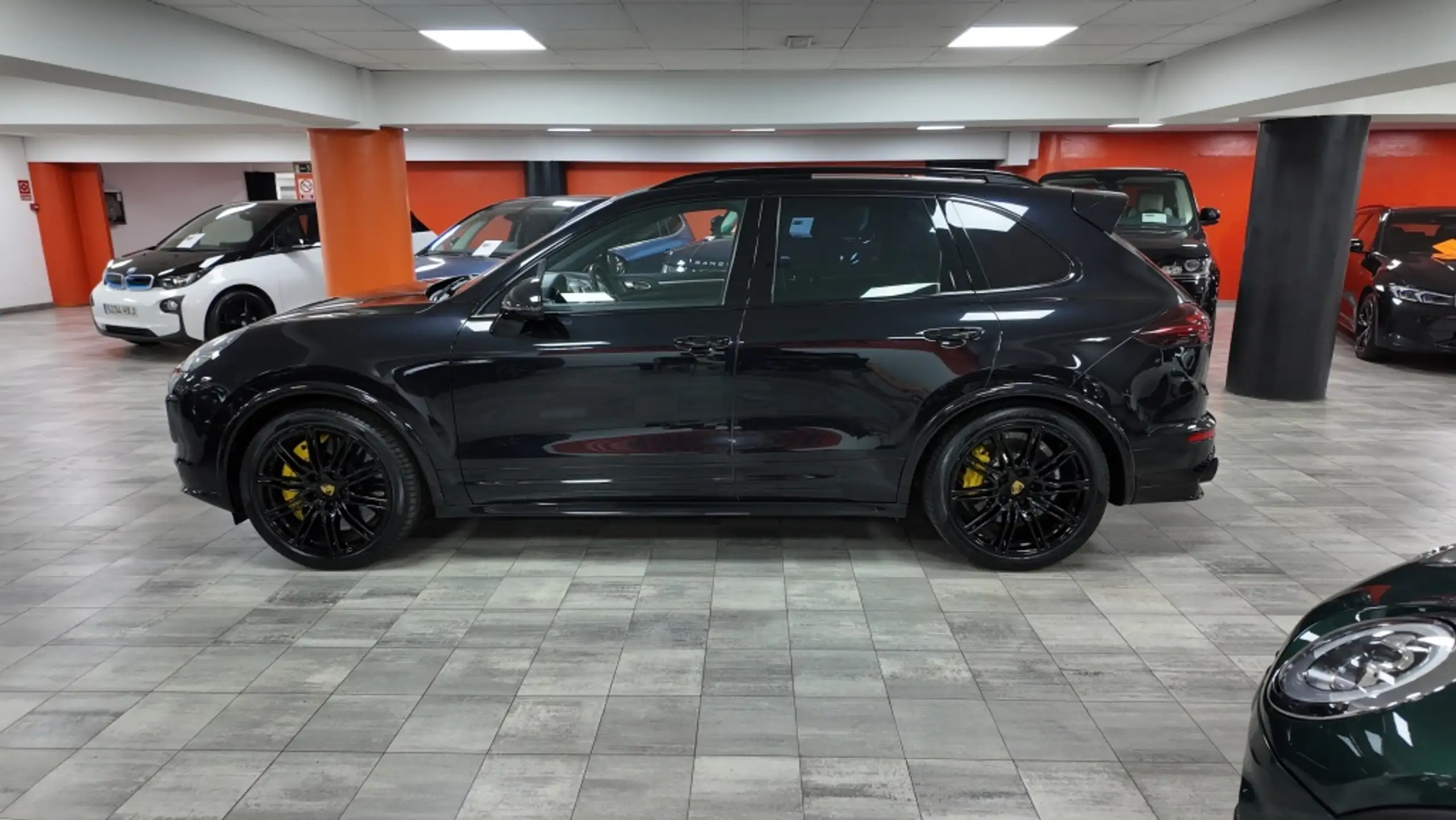 Porsche - Cayenne