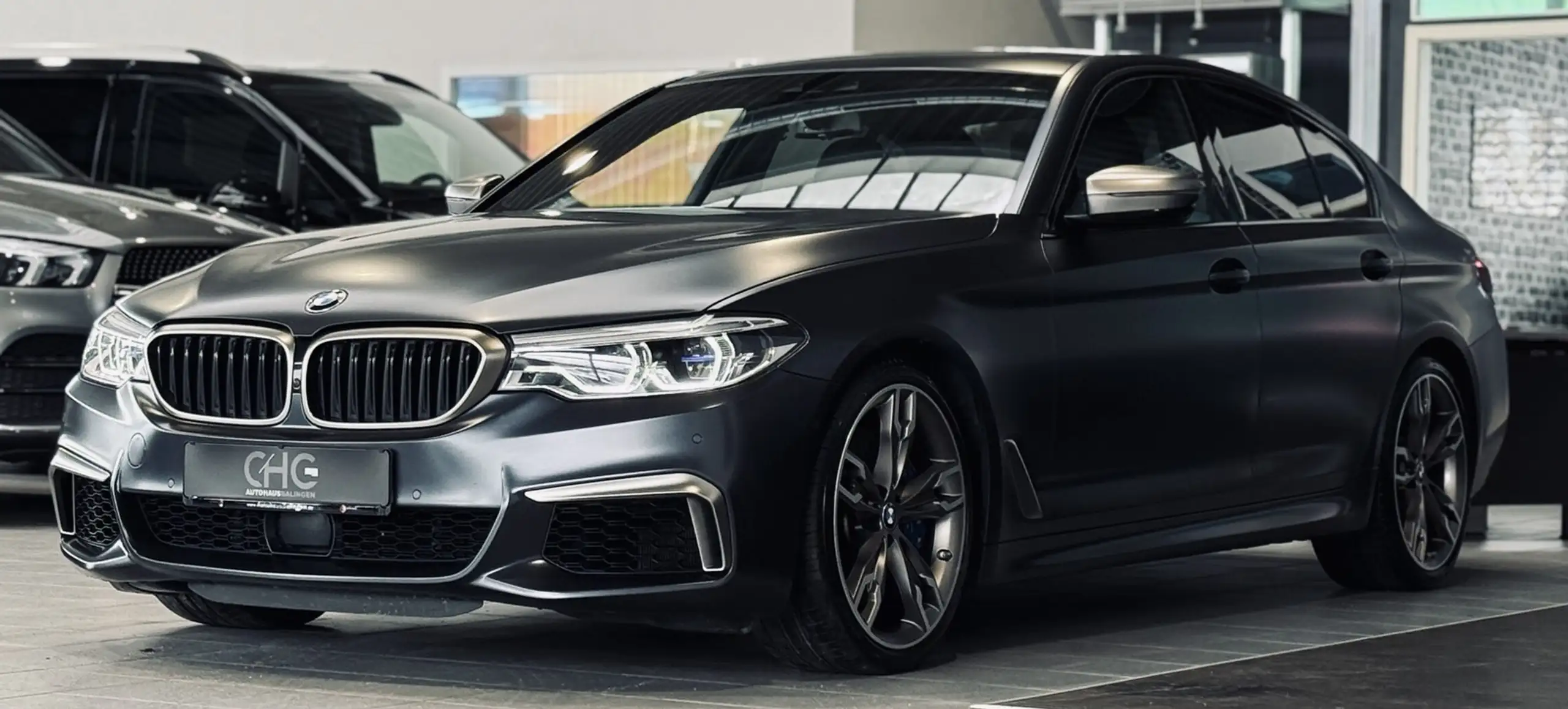 BMW - M550