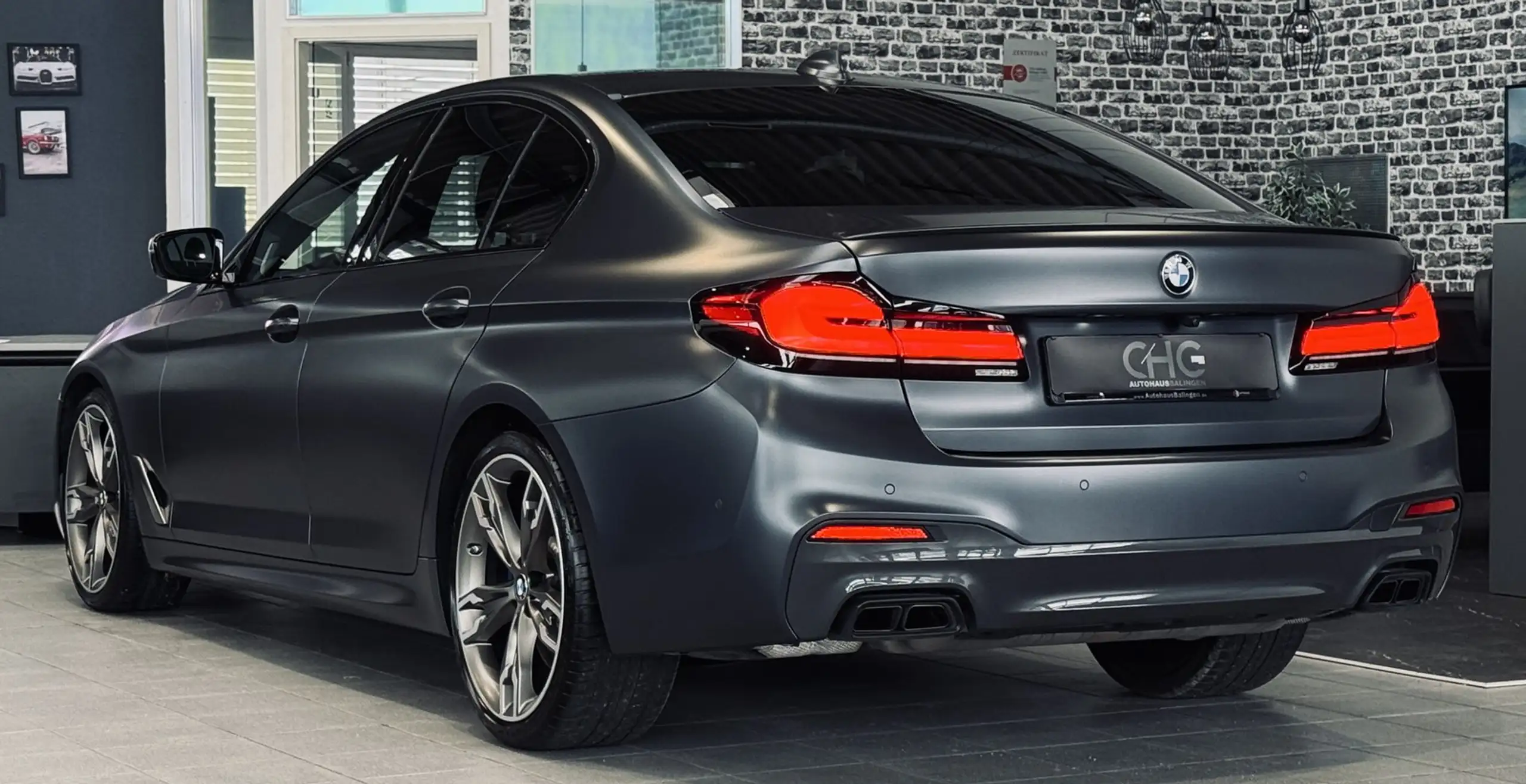 BMW - M550