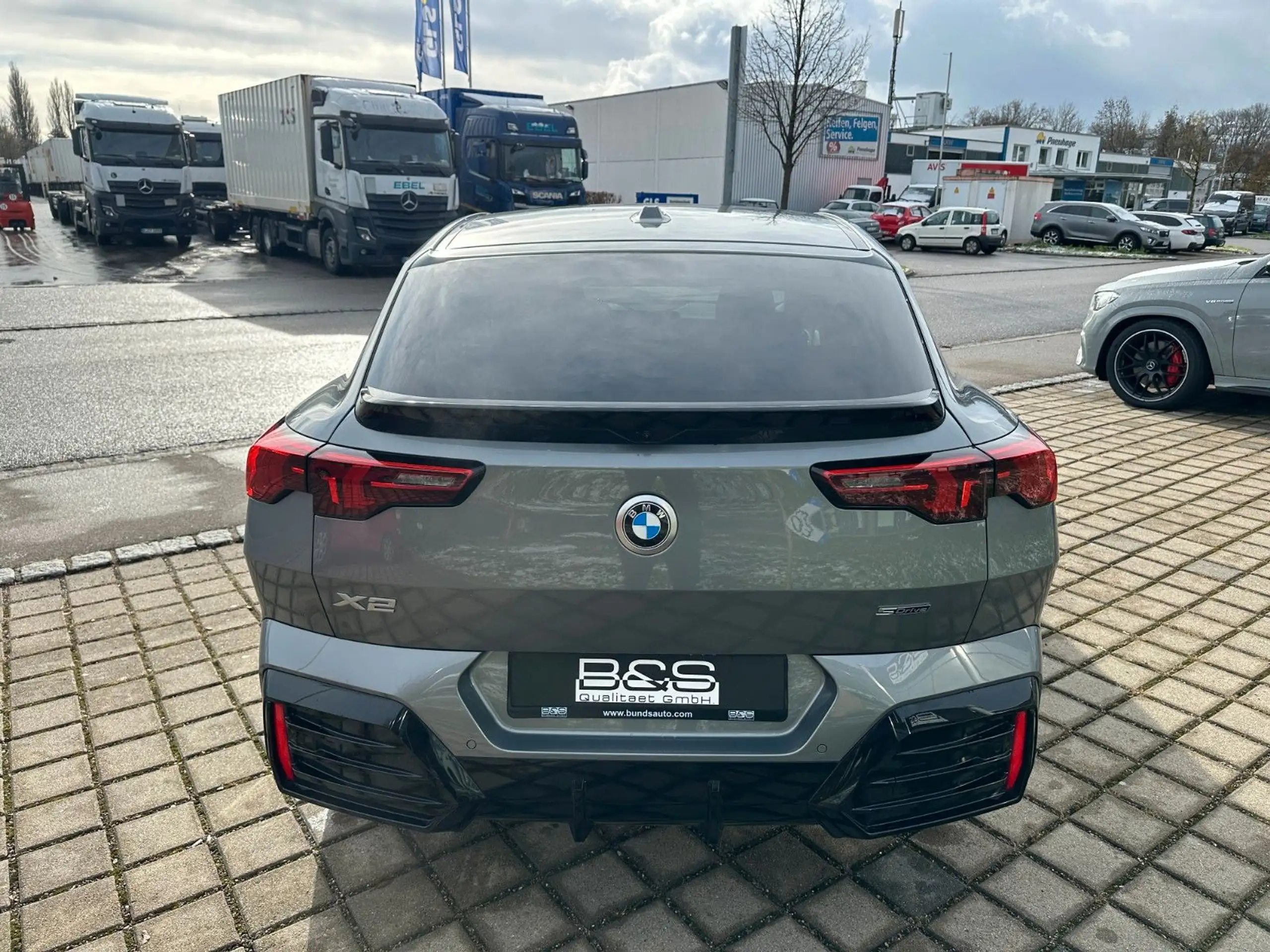 BMW - X2