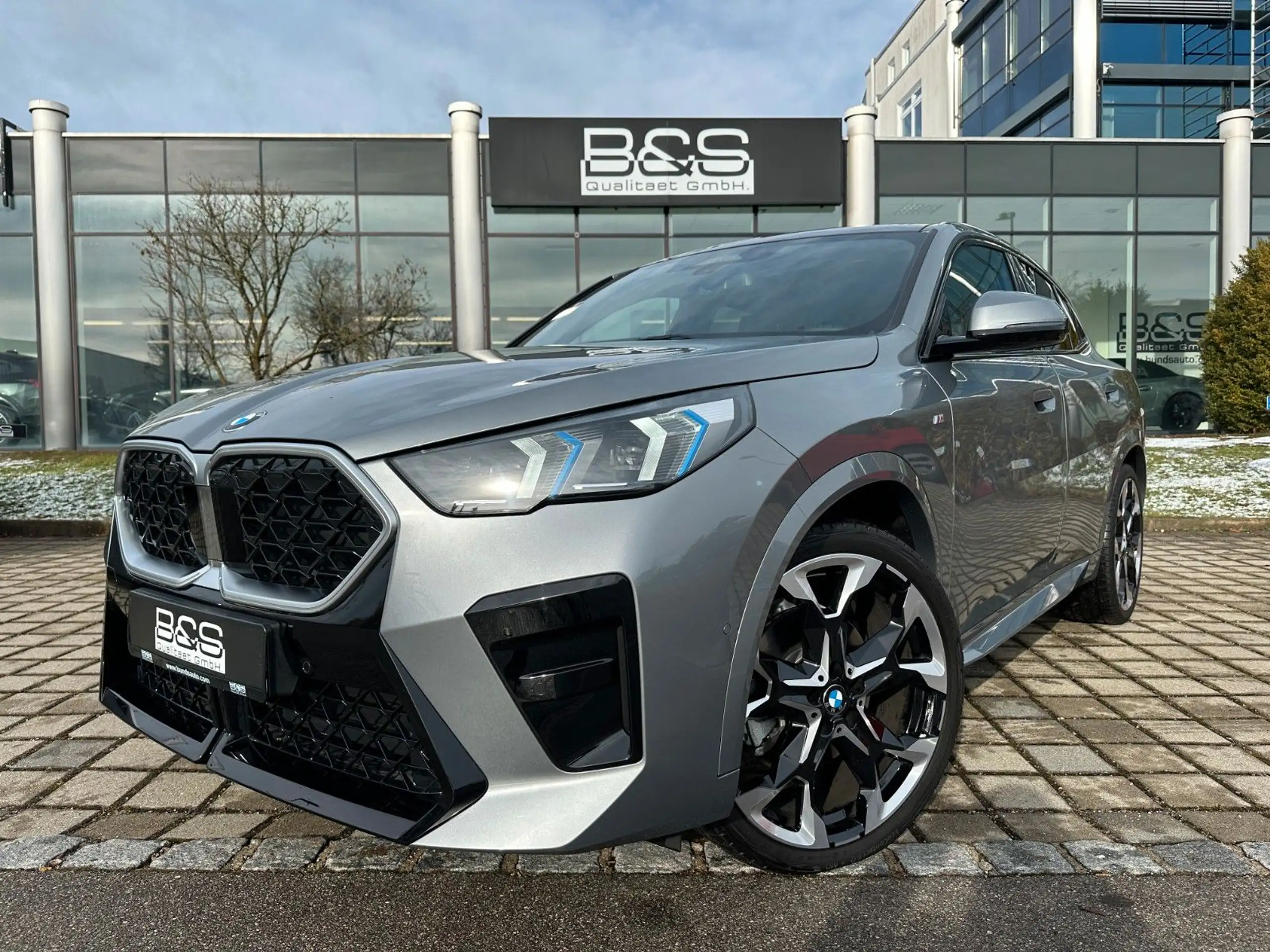 BMW - X2