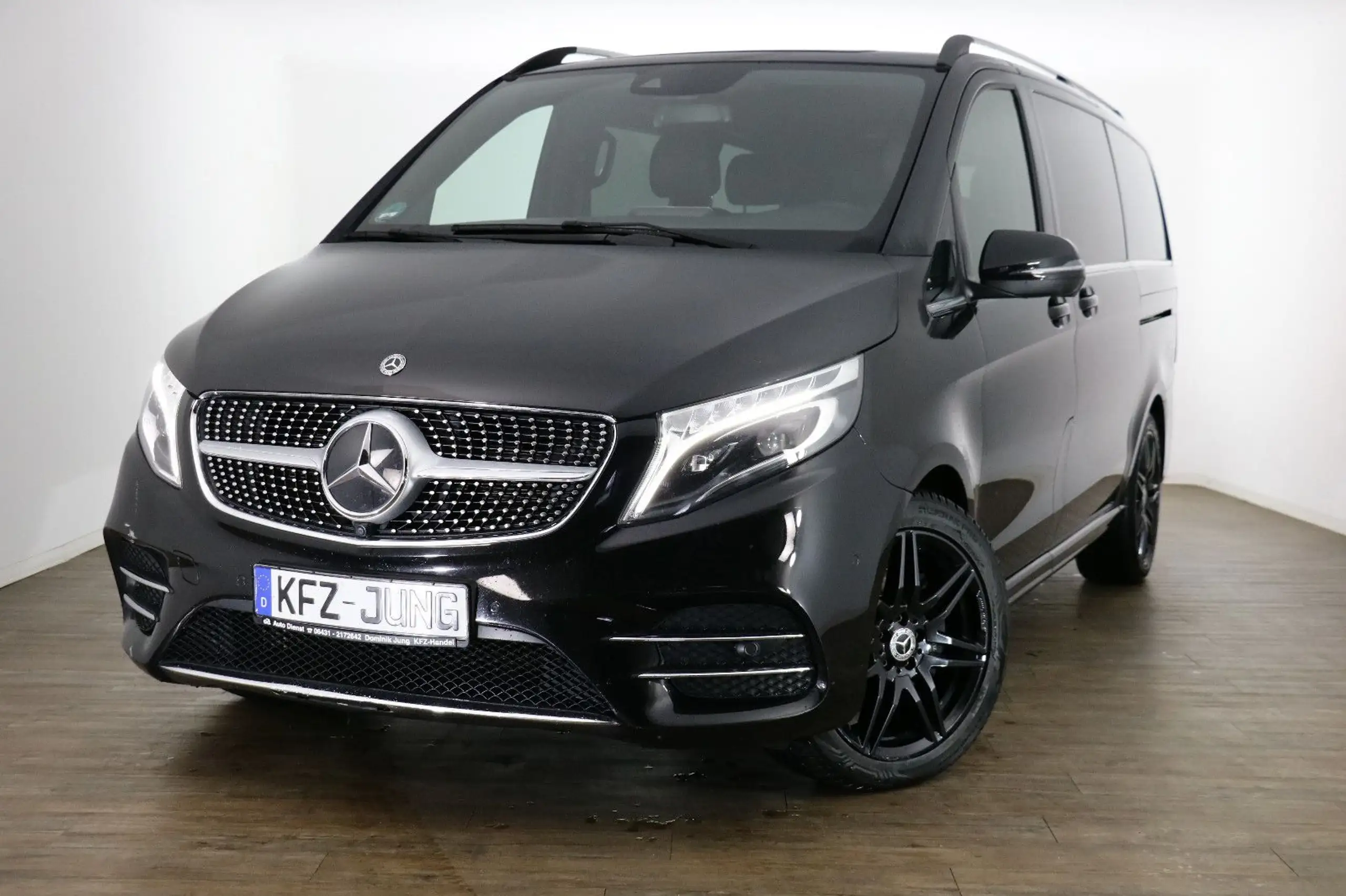 Mercedes-Benz - V 300