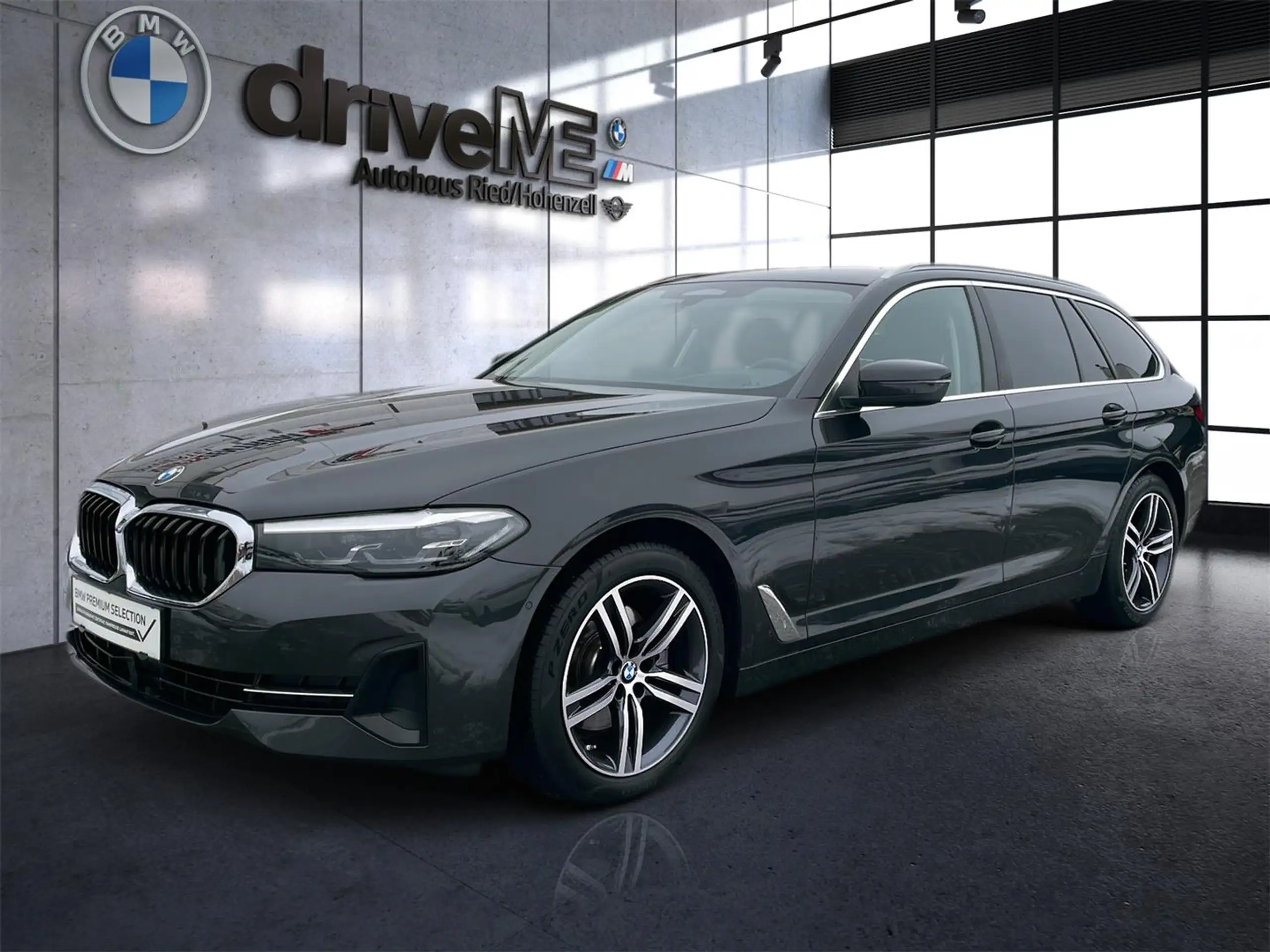 BMW - 520