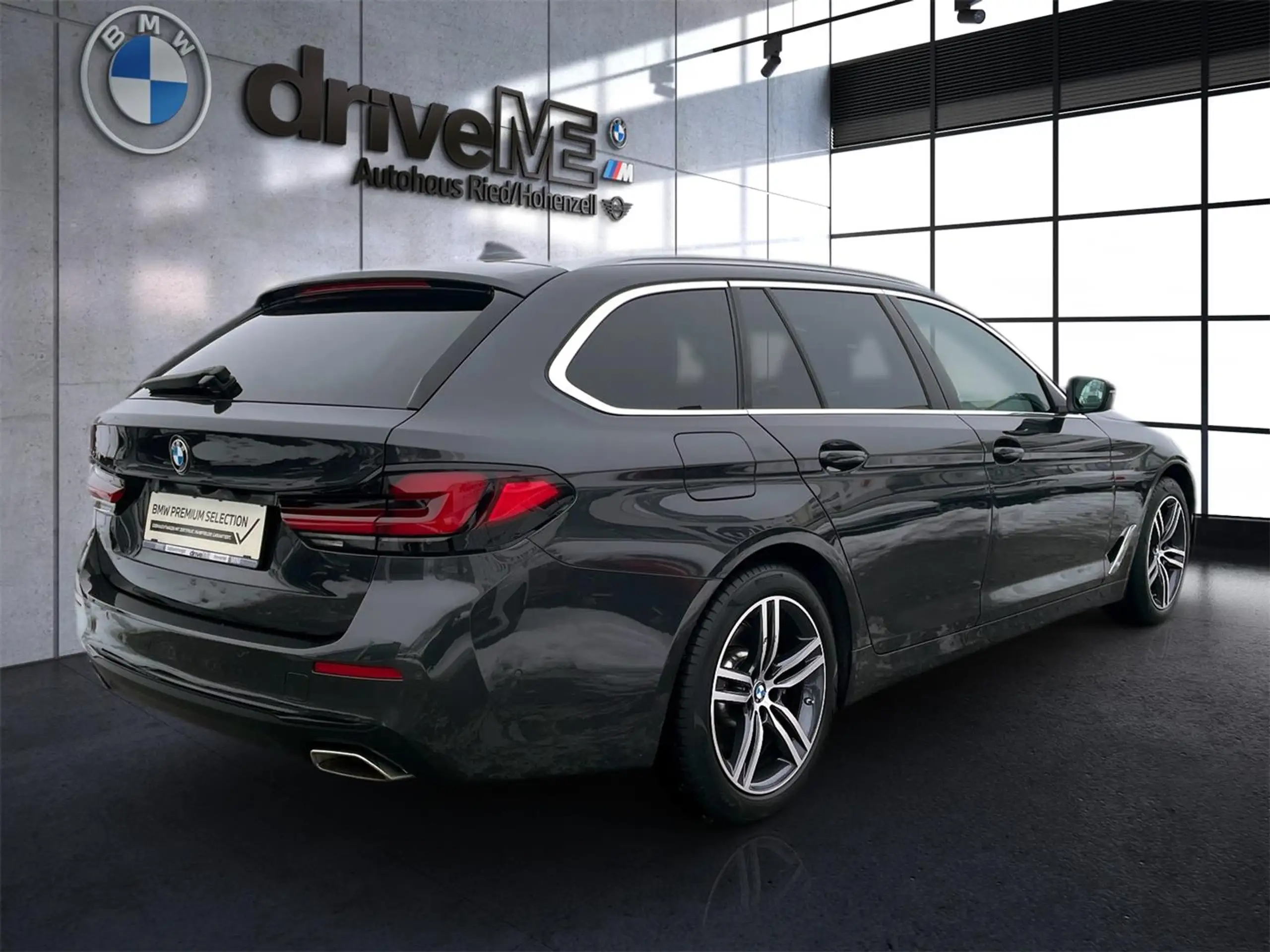 BMW - 520