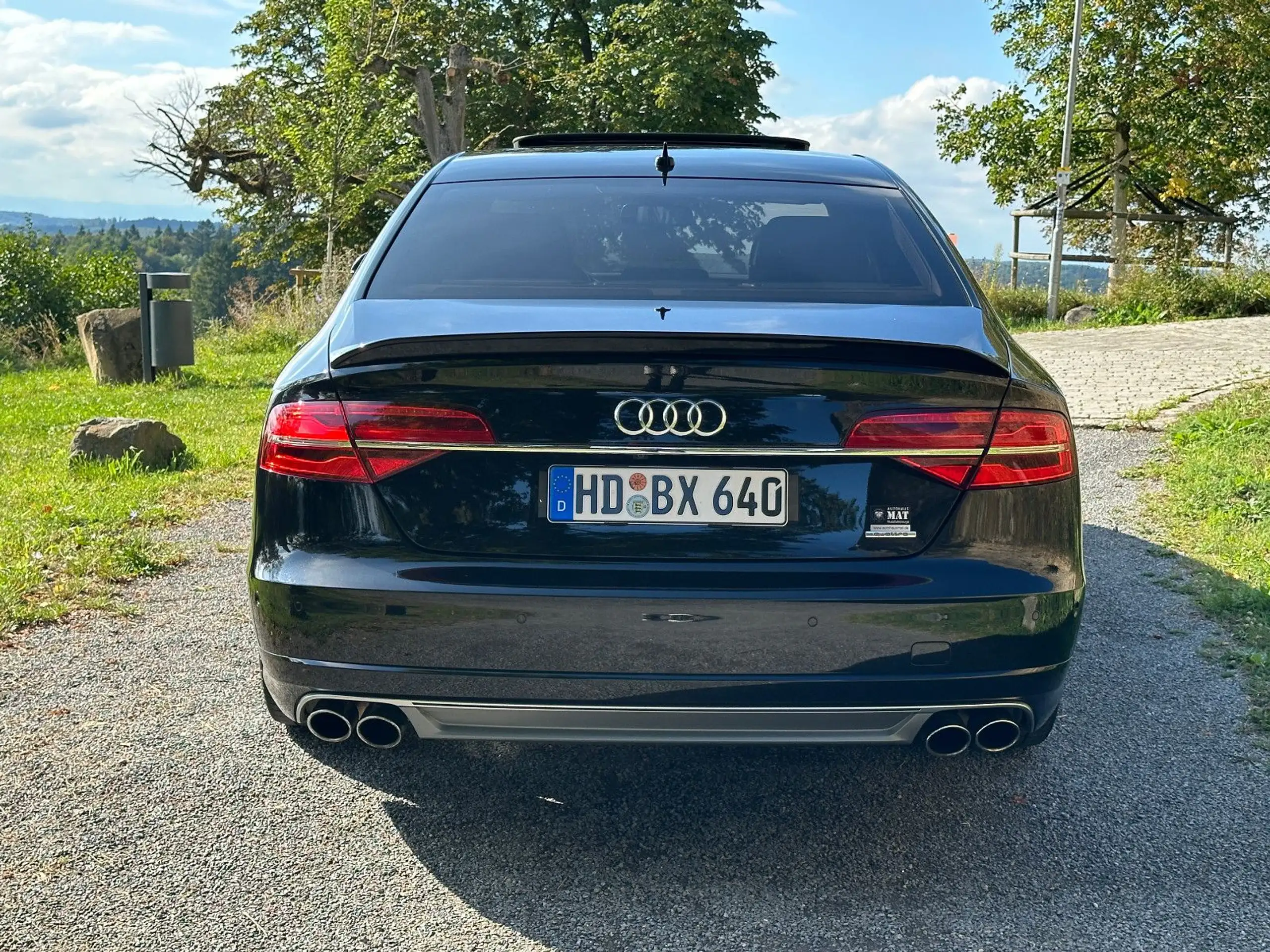 Audi - S8