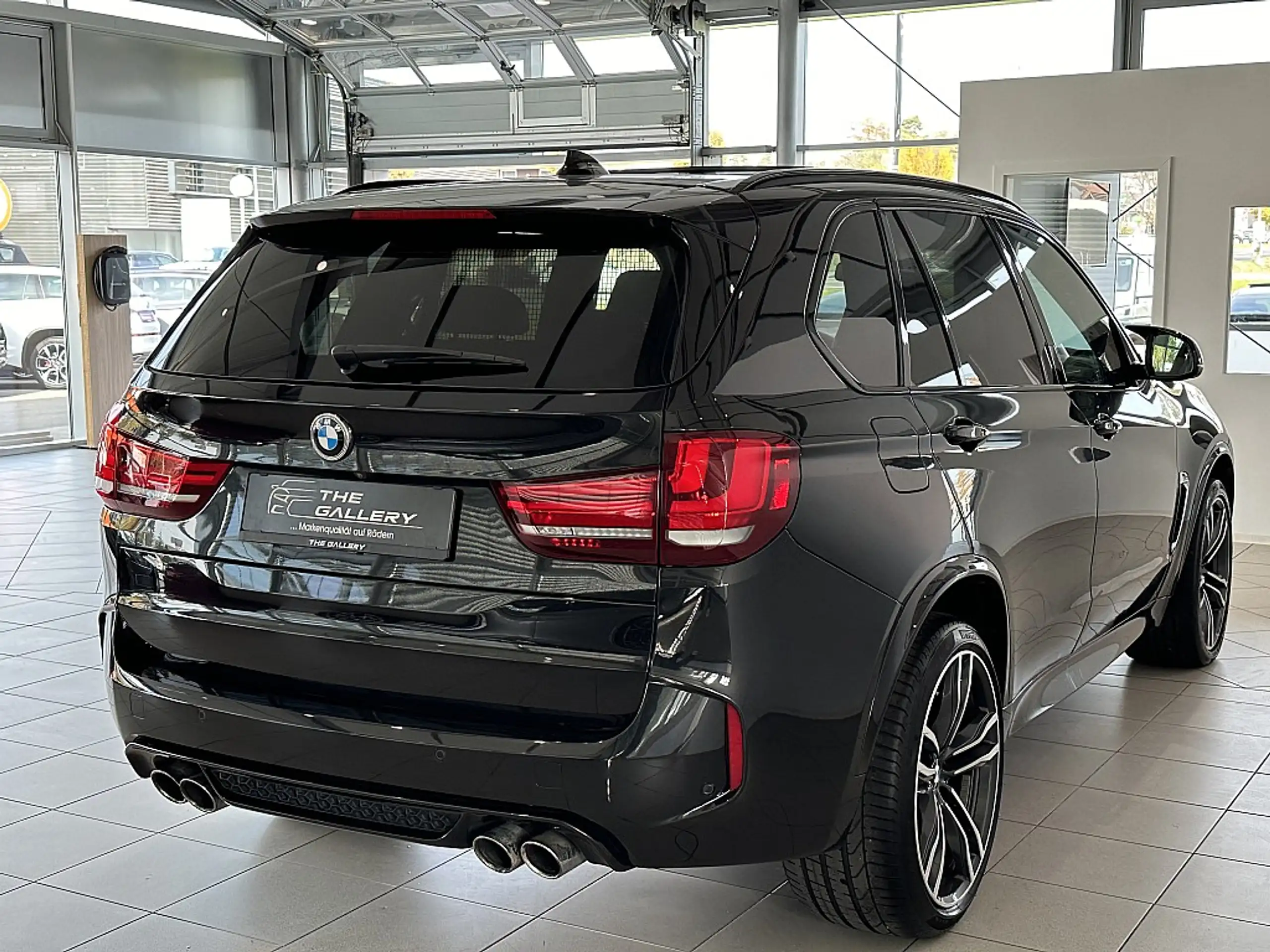 BMW - X5 M