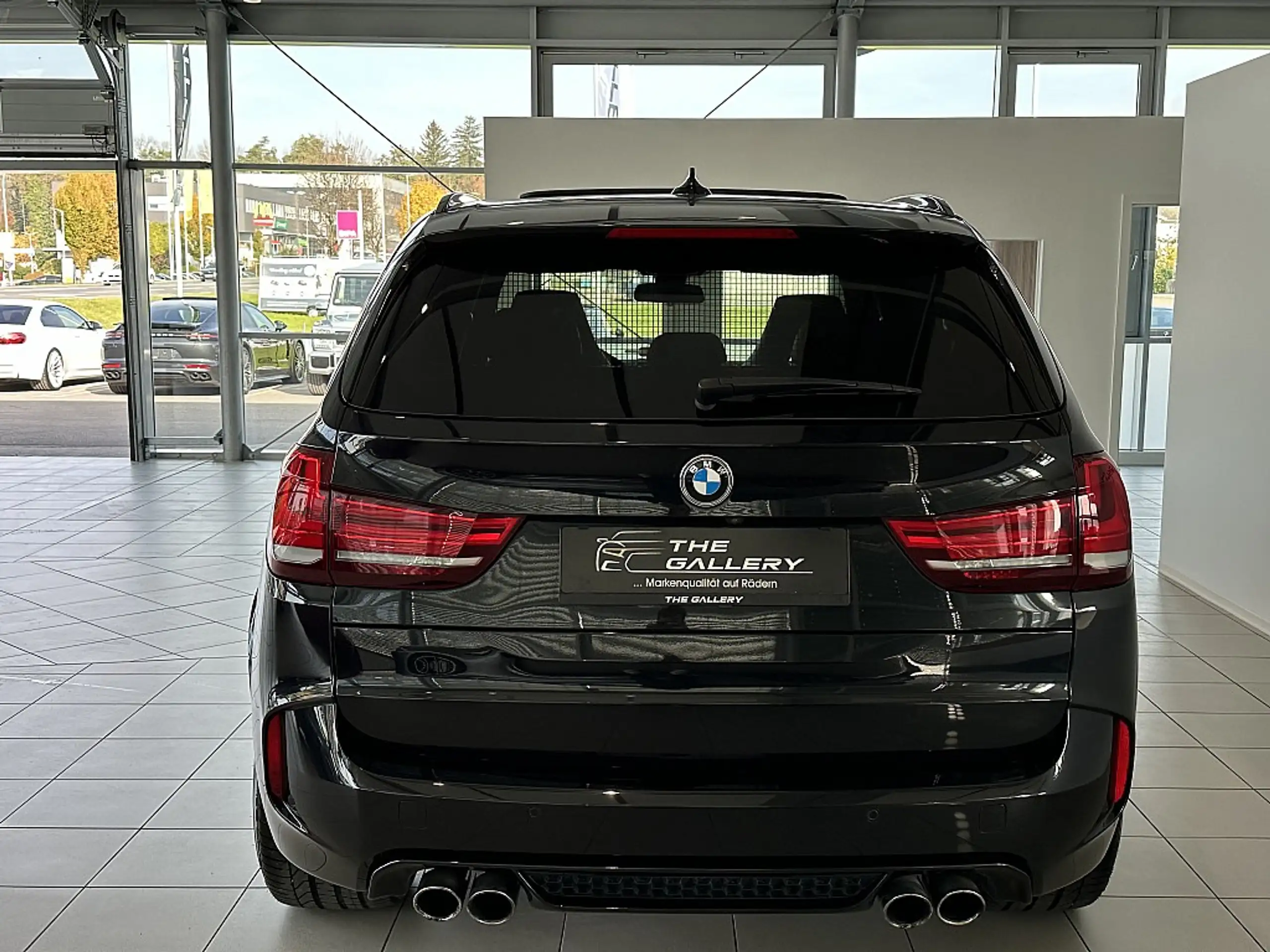 BMW - X5 M