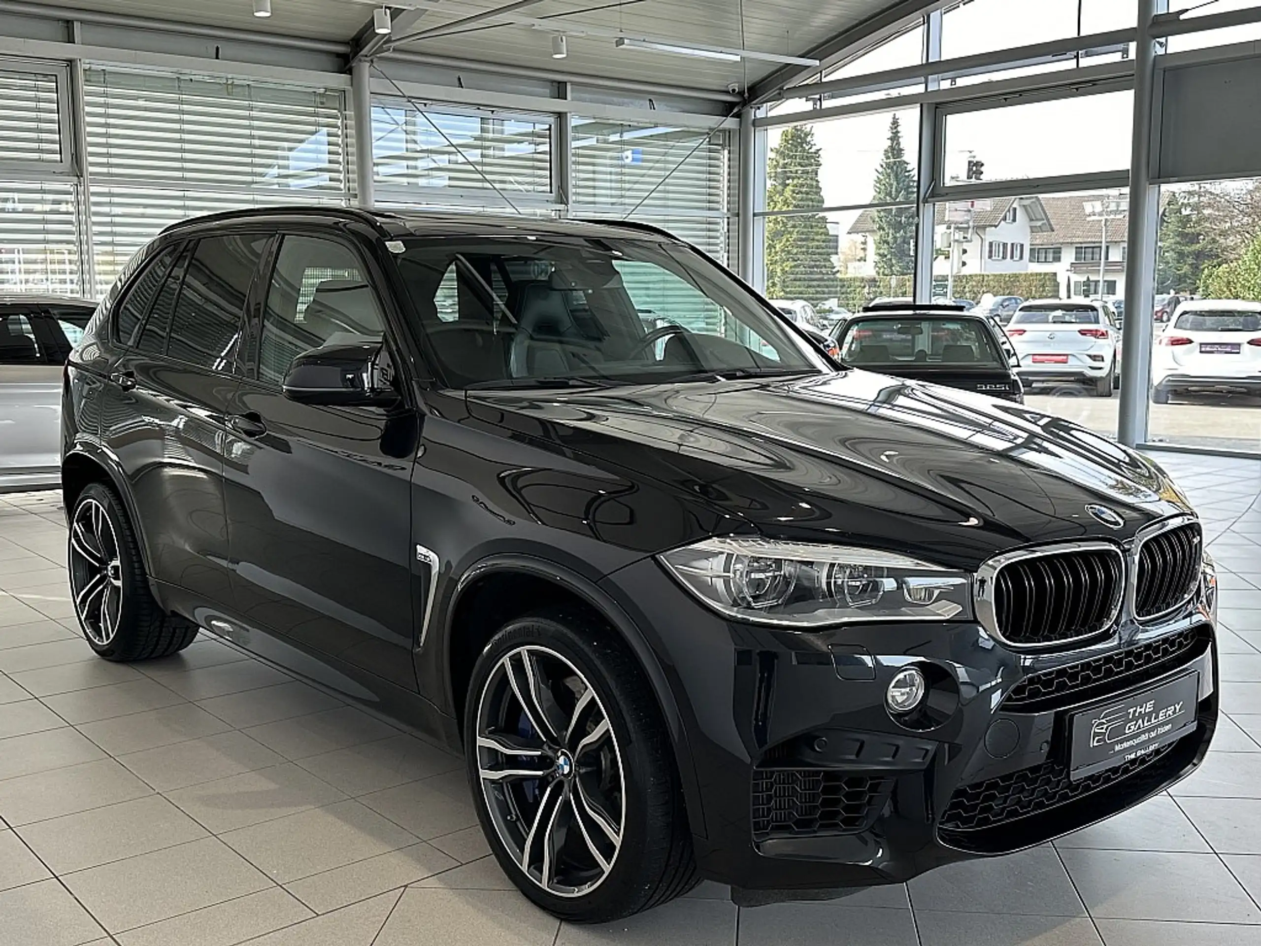 BMW - X5 M