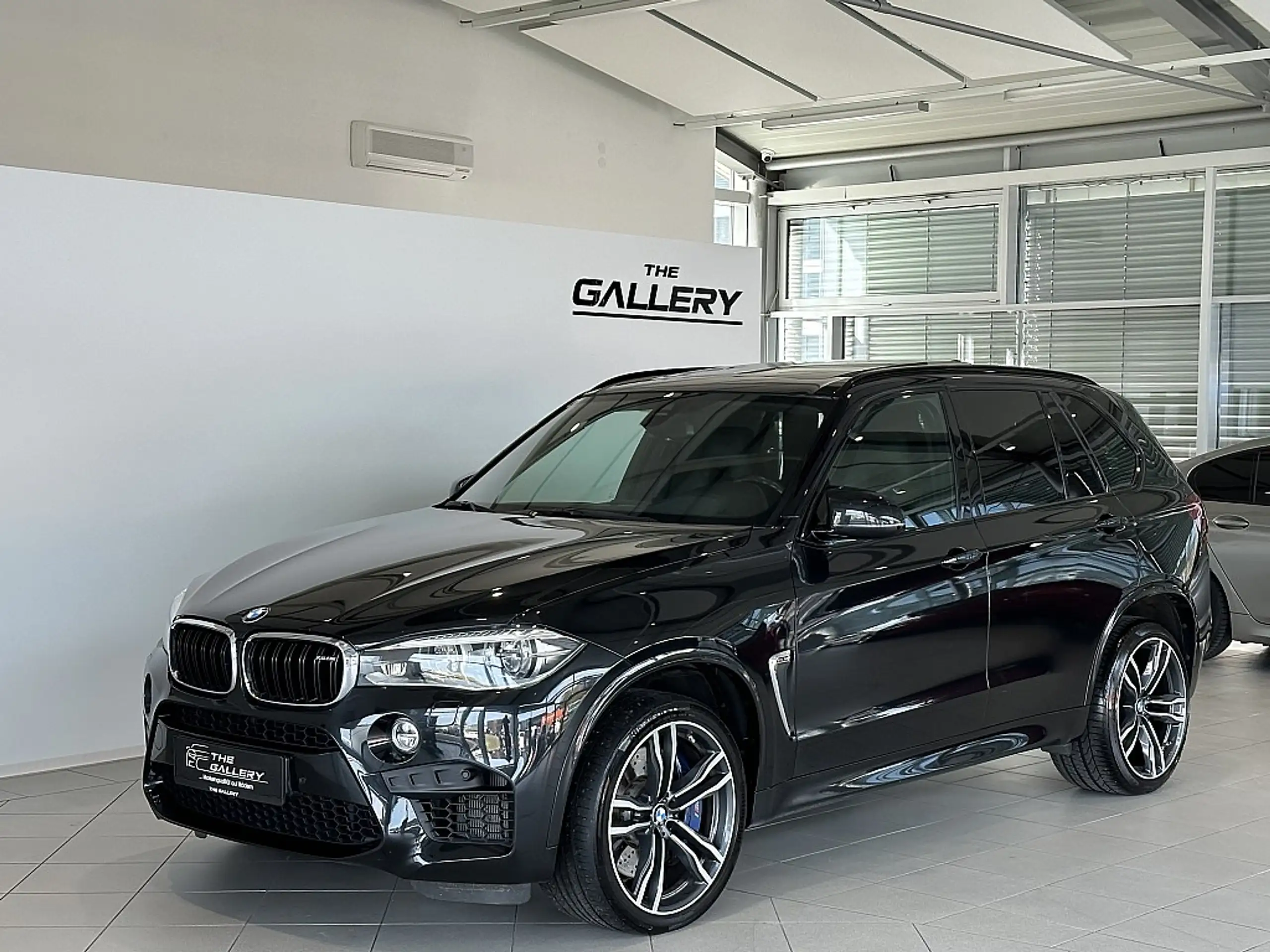 BMW - X5 M