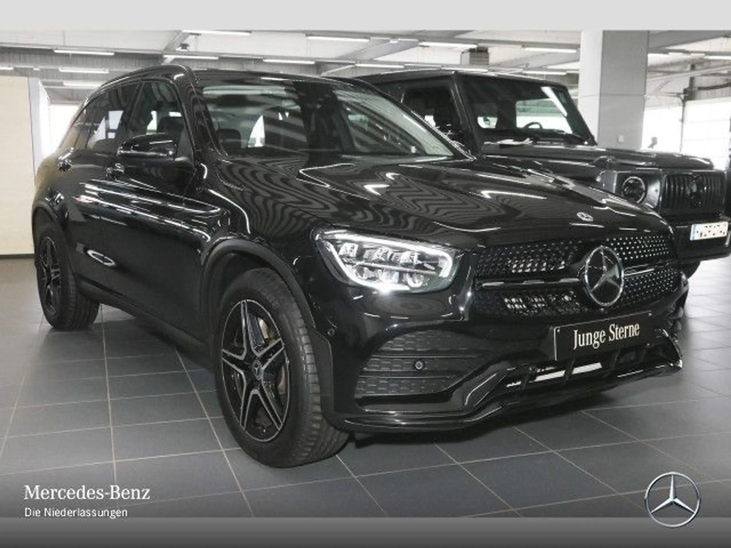 Mercedes-Benz - GLC 300