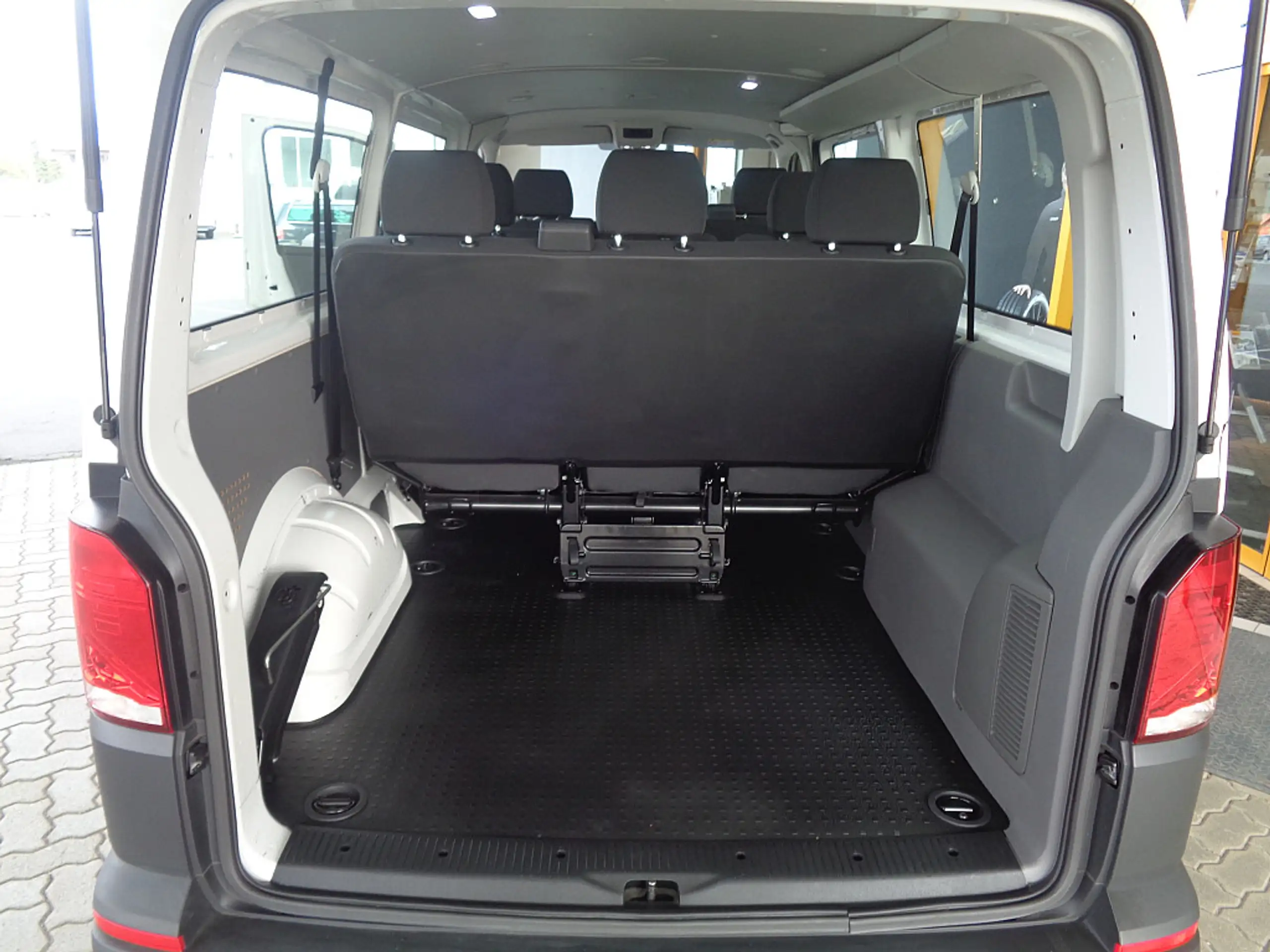 Volkswagen - T6.1 Kombi