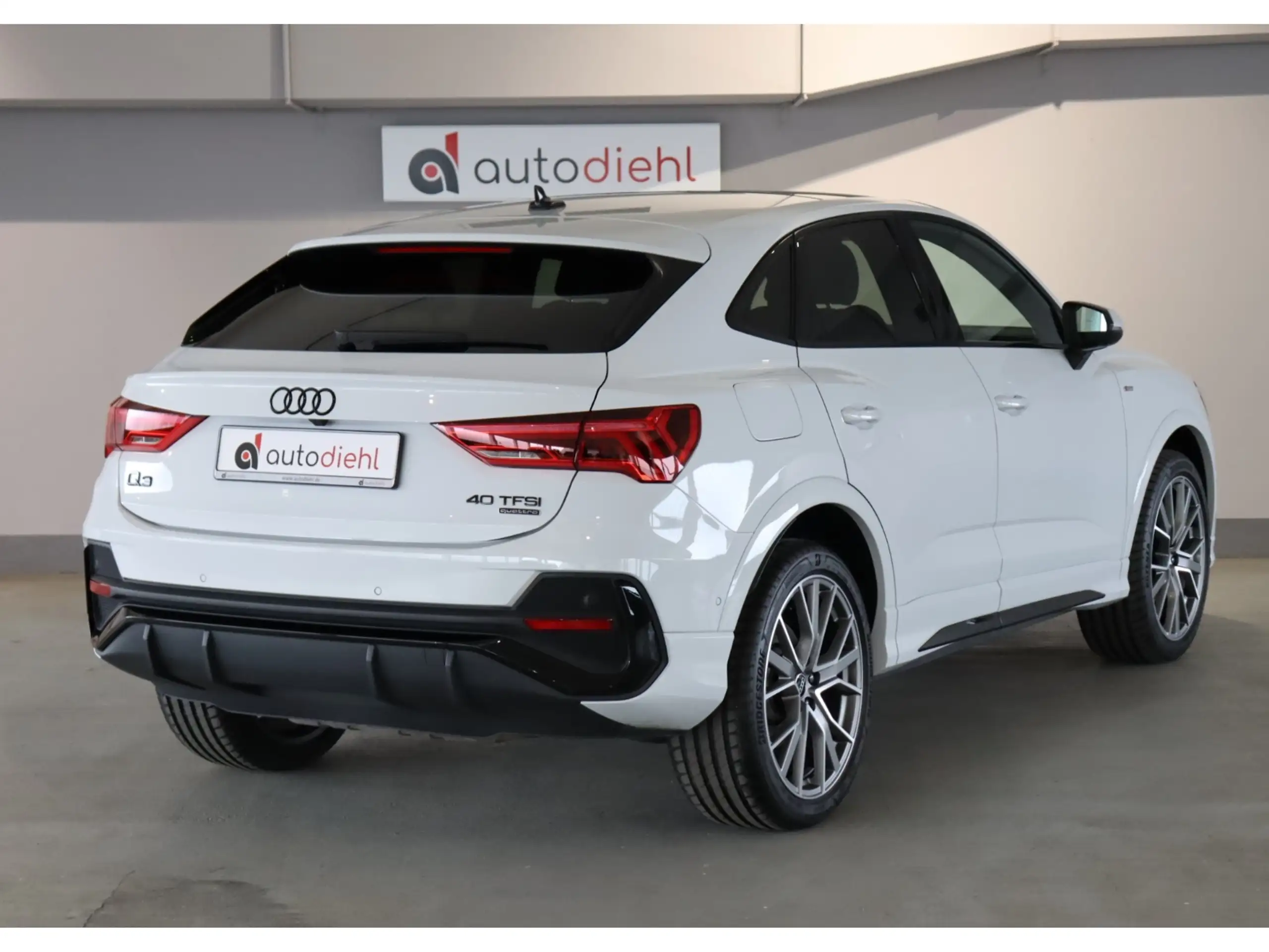 Audi - Q3