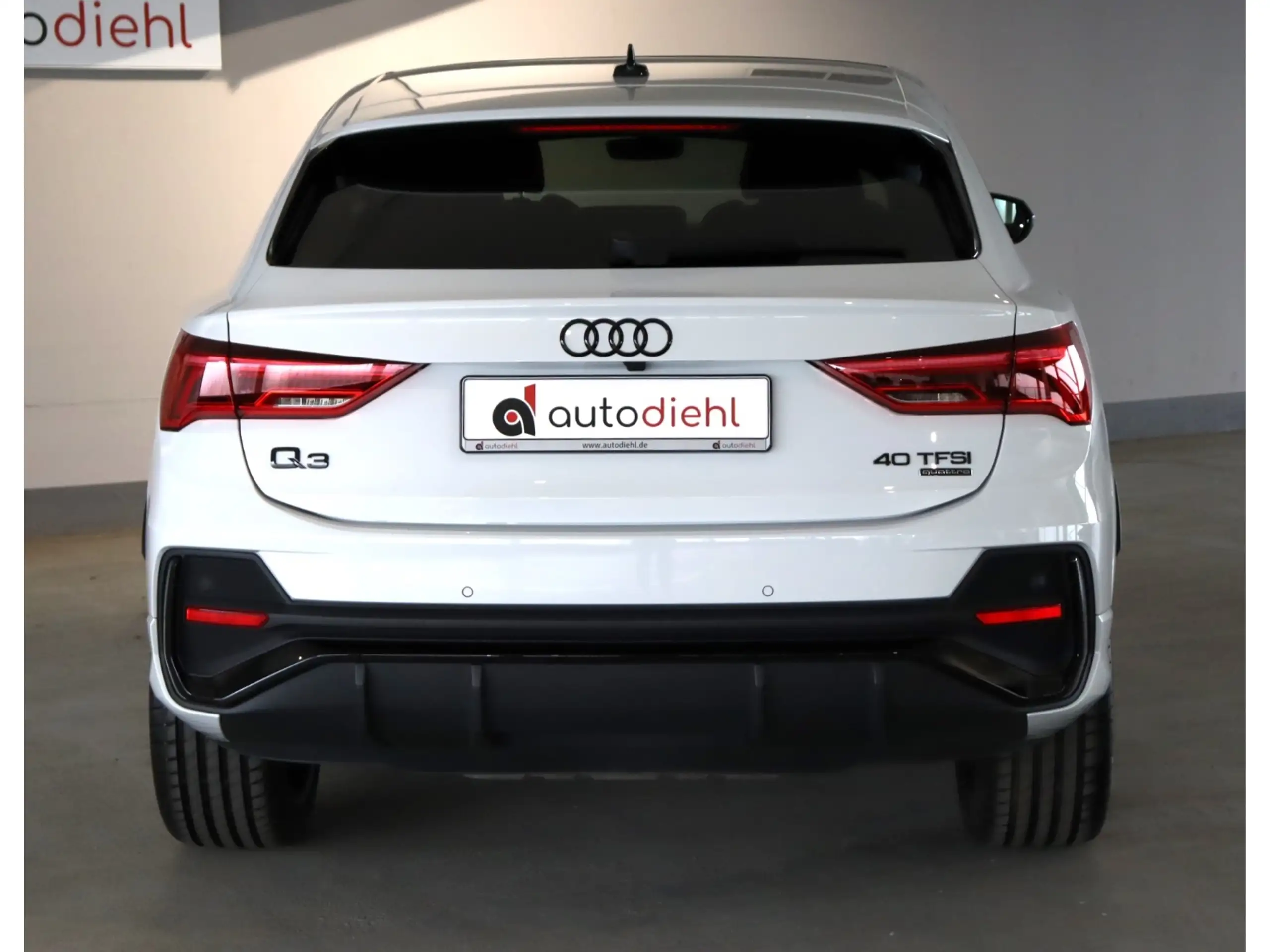 Audi - Q3