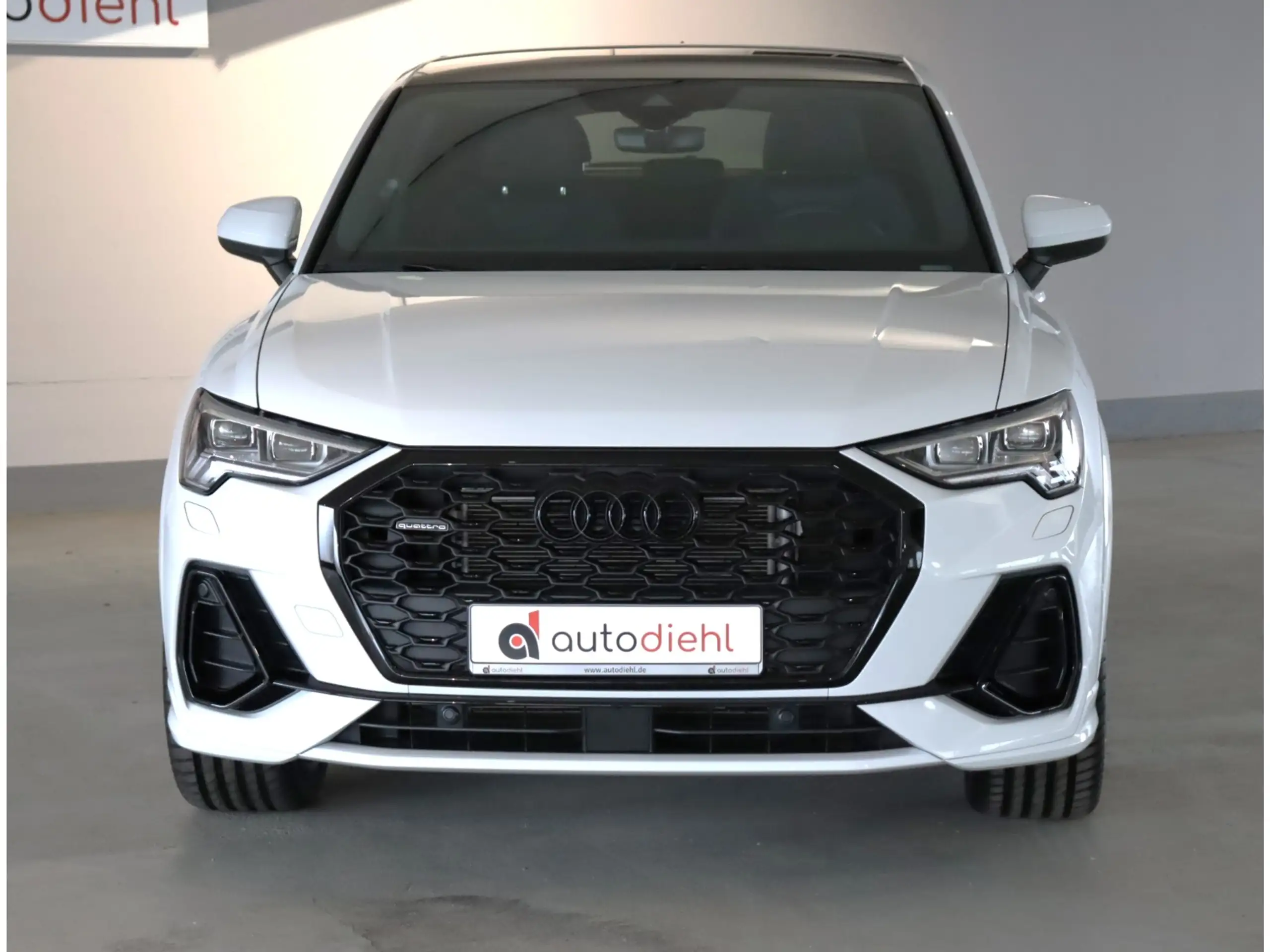 Audi - Q3