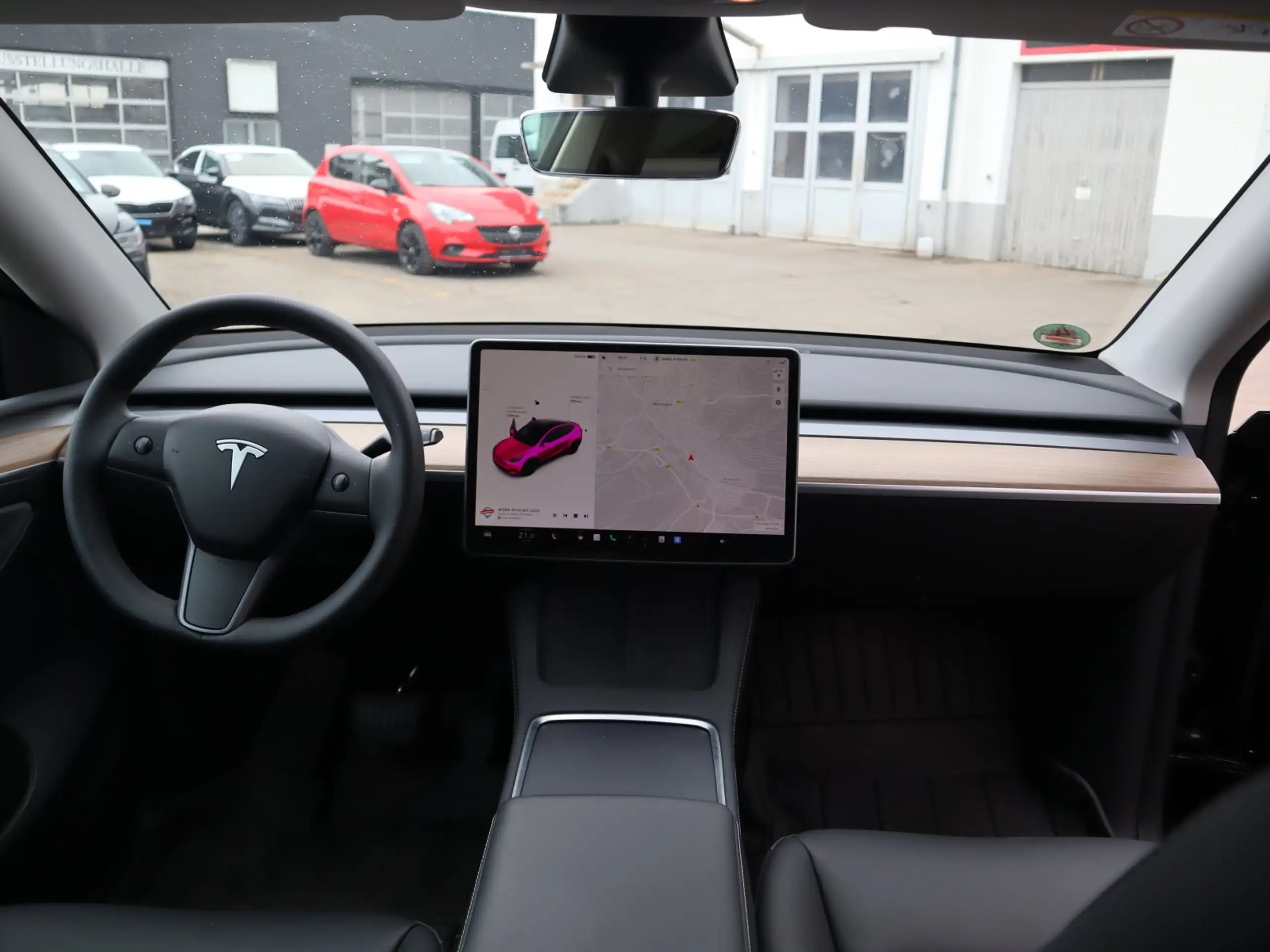 Tesla - Model Y