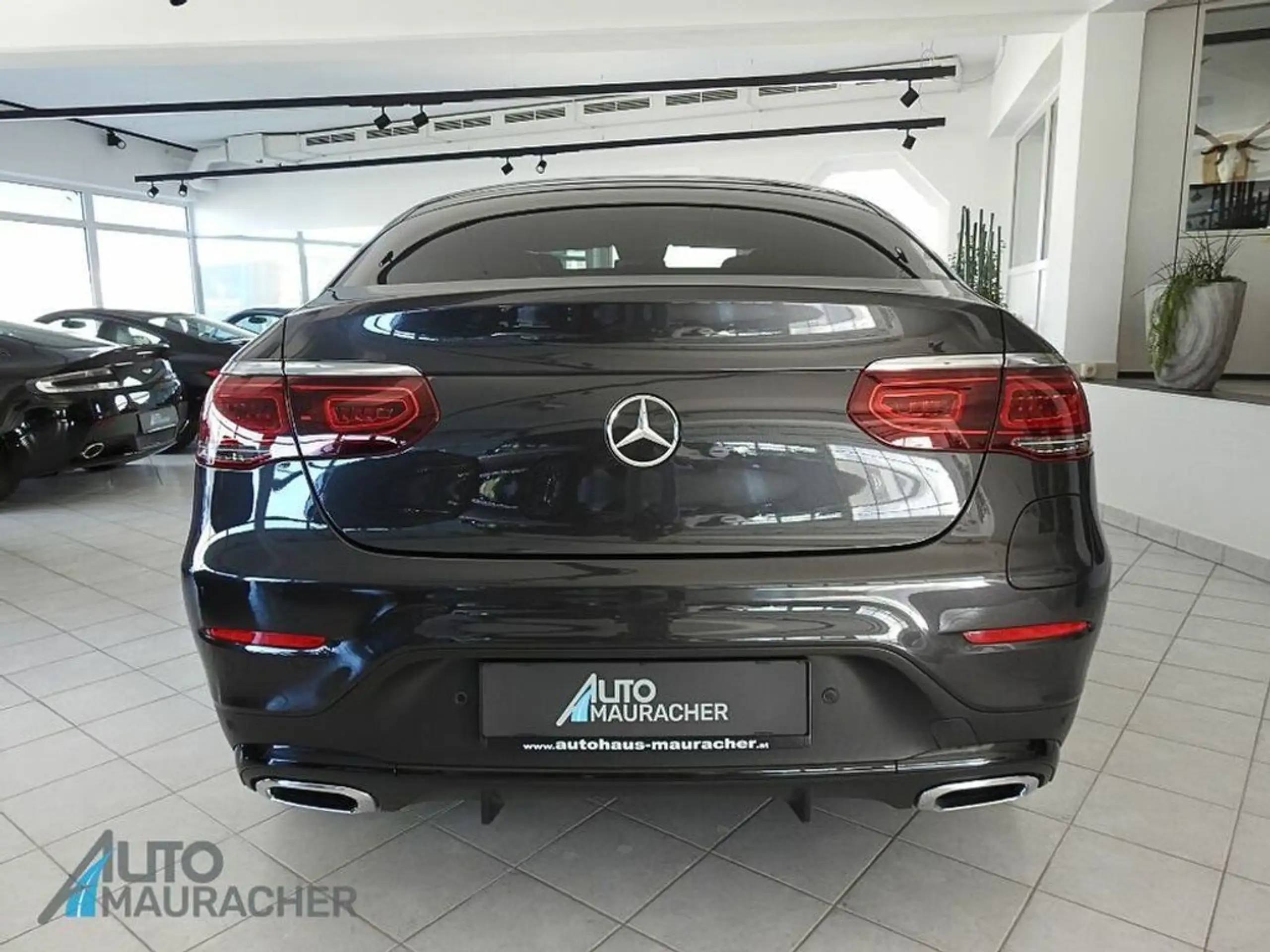 Mercedes-Benz - GLC 300