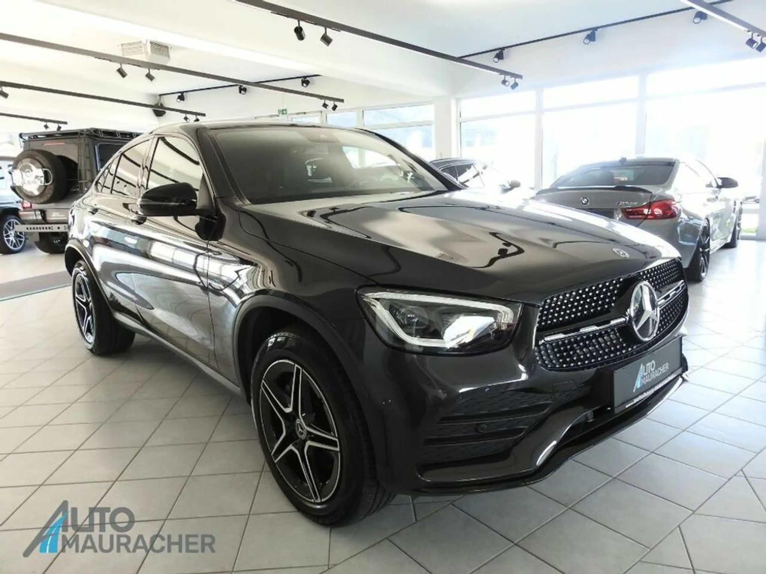 Mercedes-Benz - GLC 300