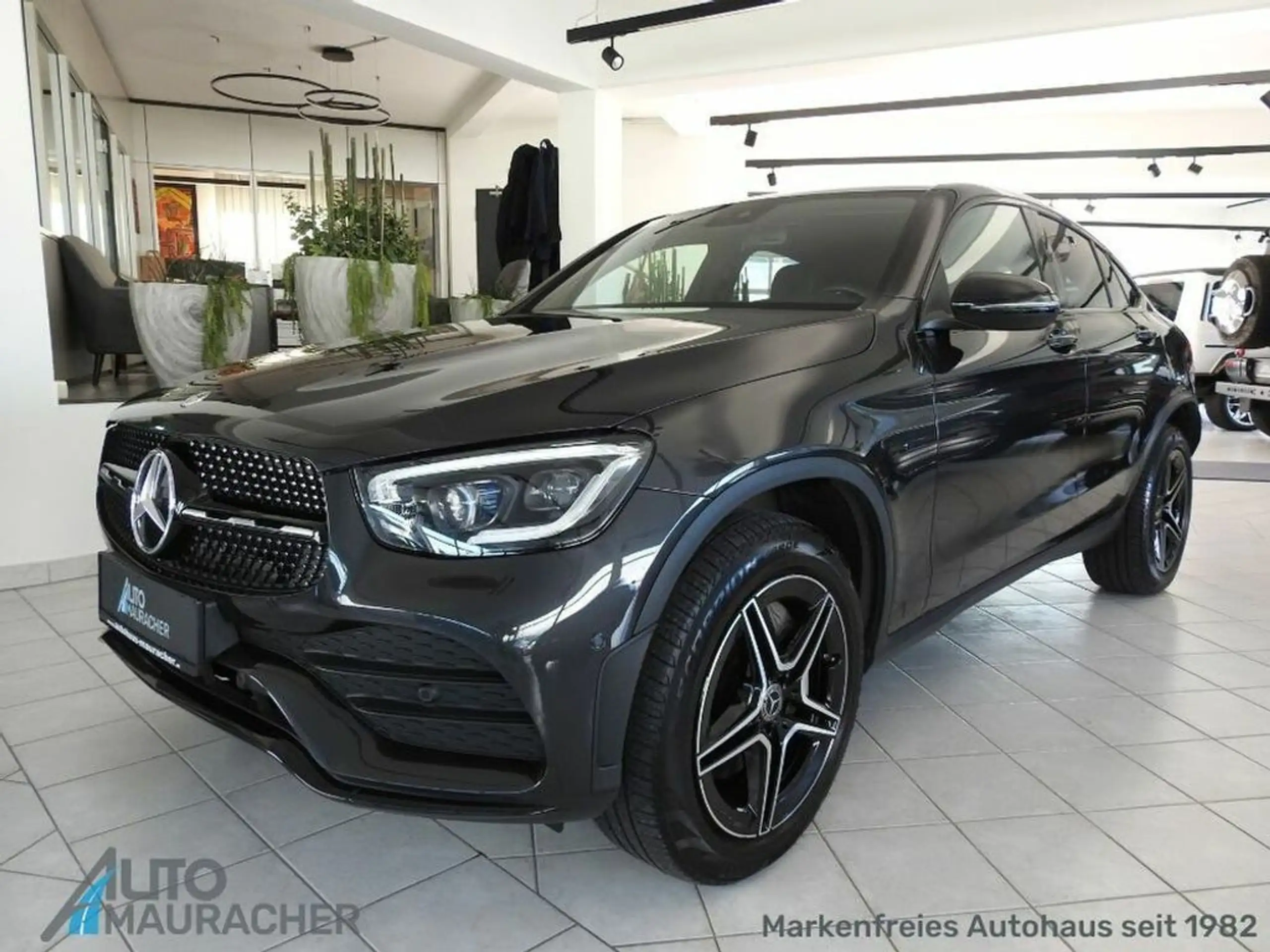 Mercedes-Benz - GLC 300