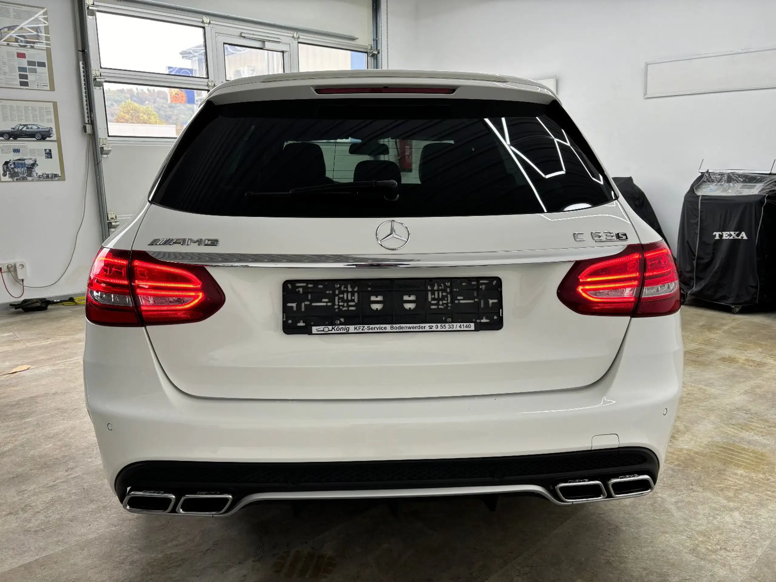 Mercedes-Benz - C 63 AMG