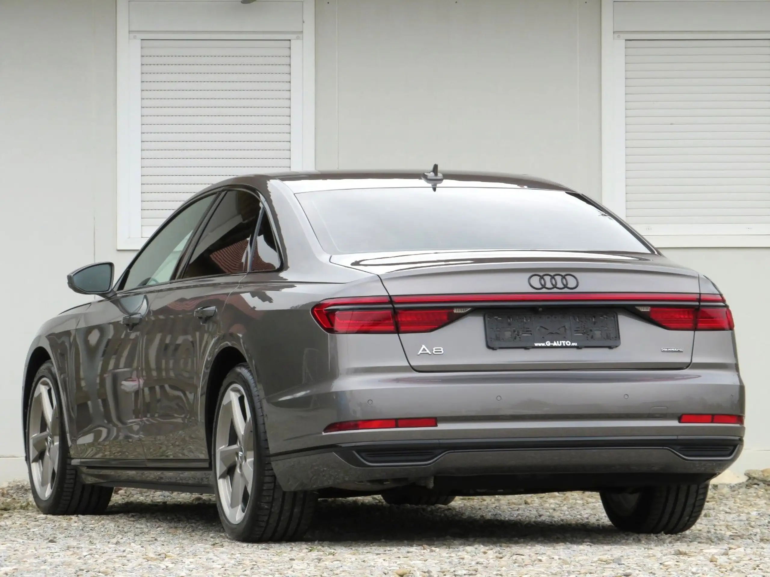 Audi - A8