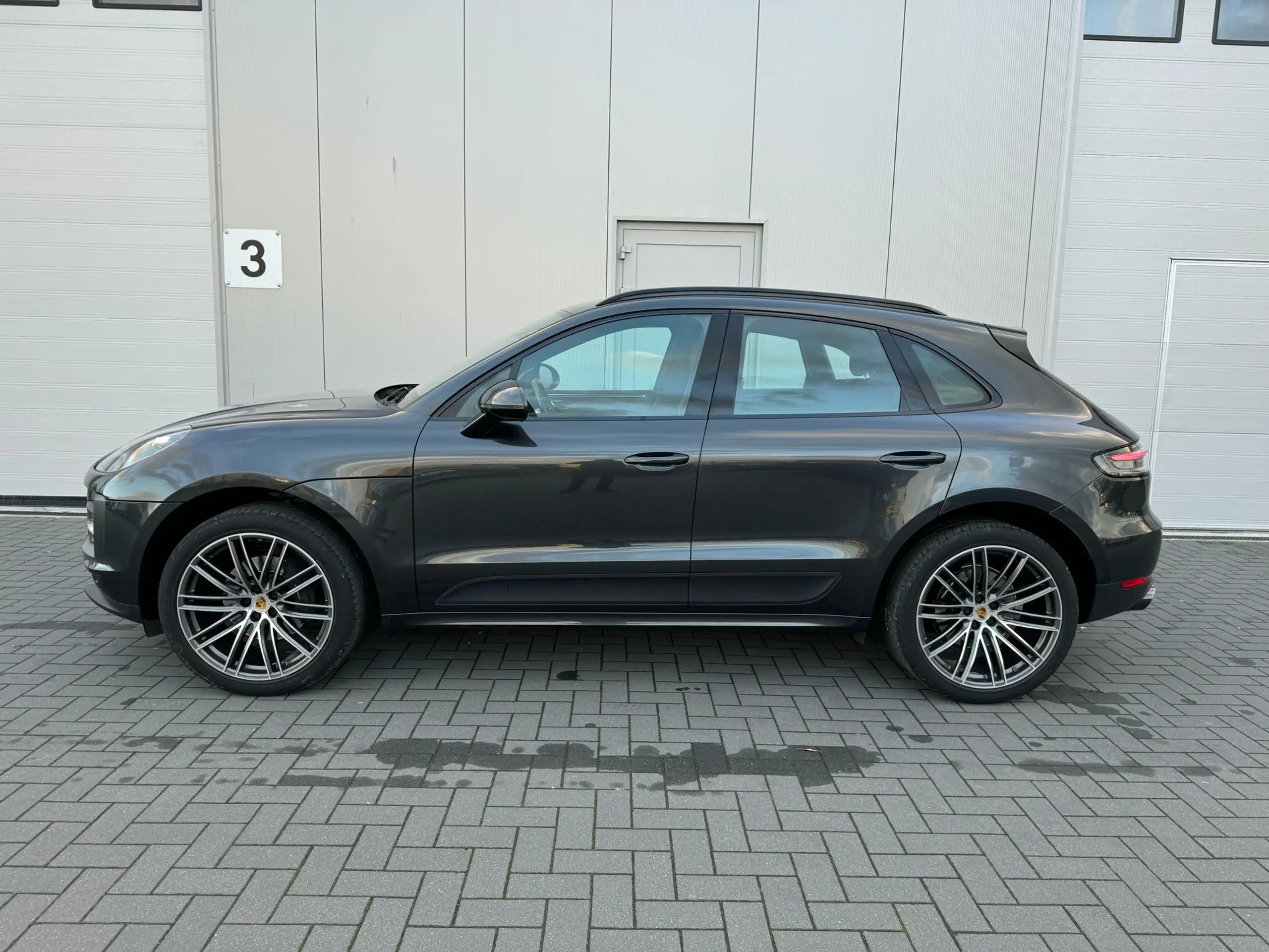 Porsche - Macan