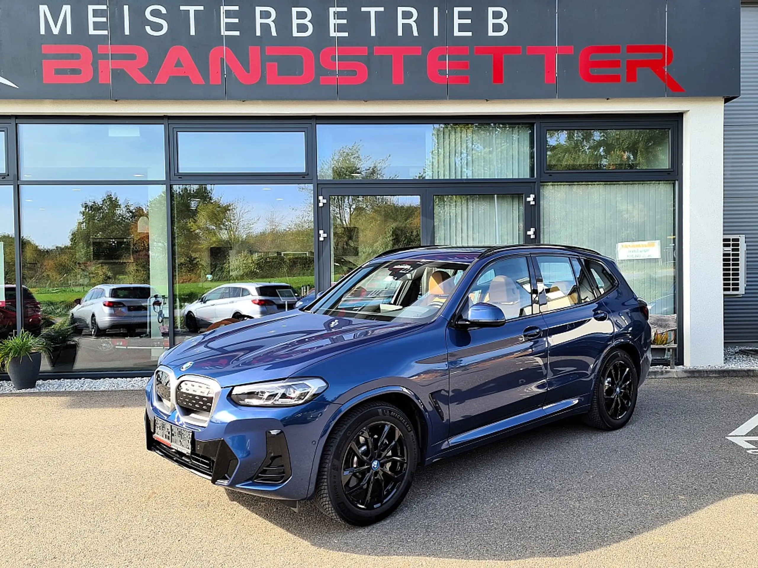 BMW iX3 2023