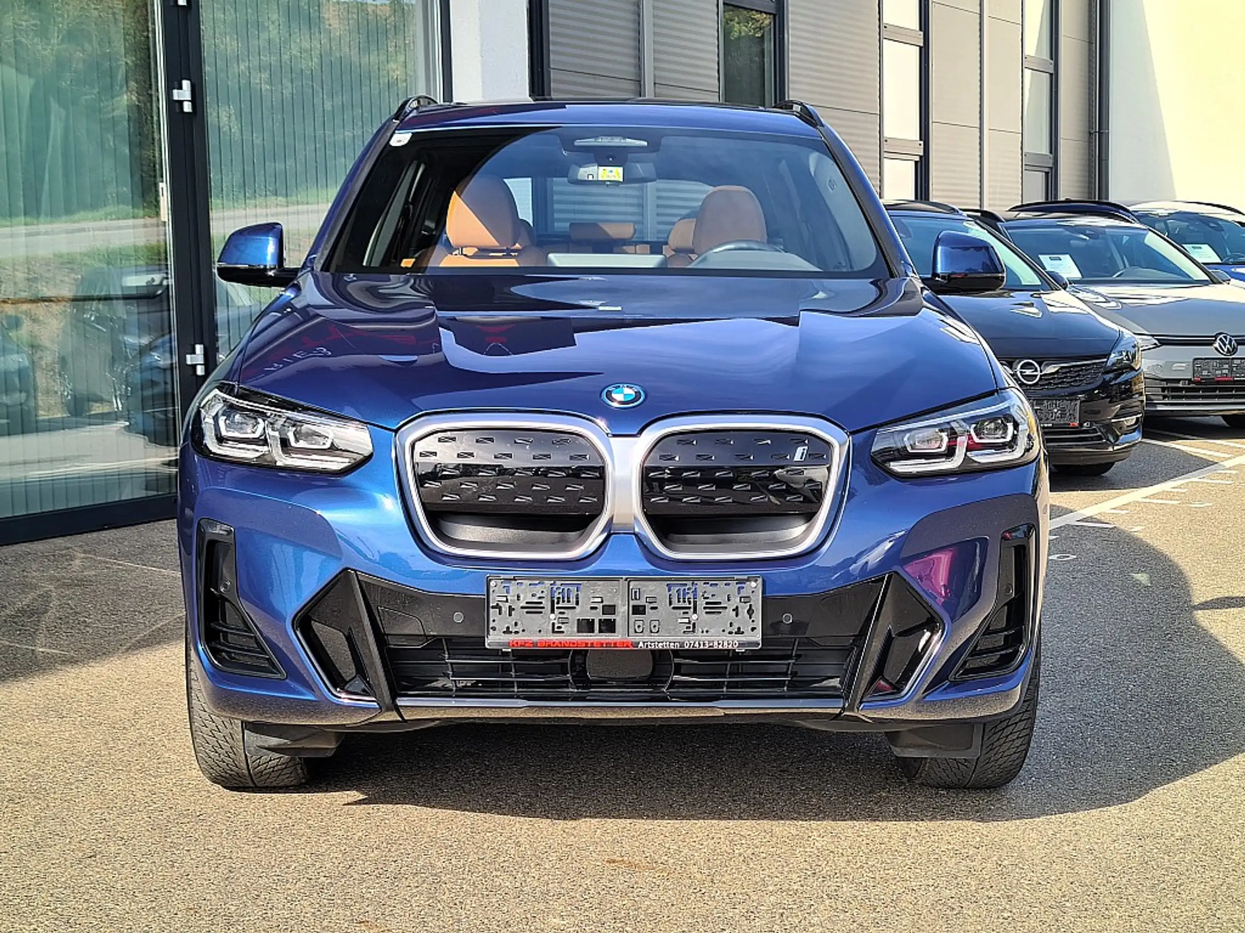 BMW - iX3