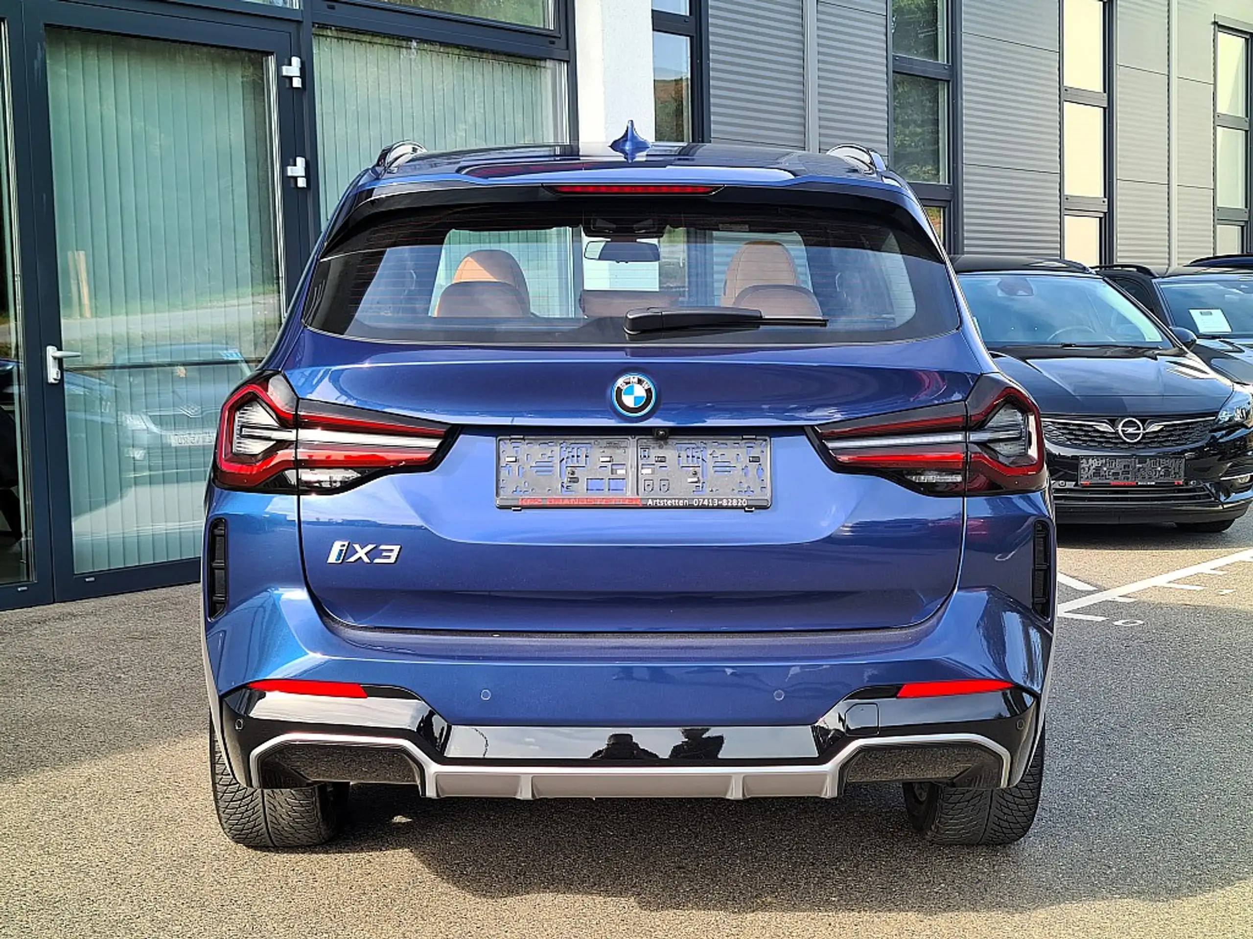 BMW - iX3